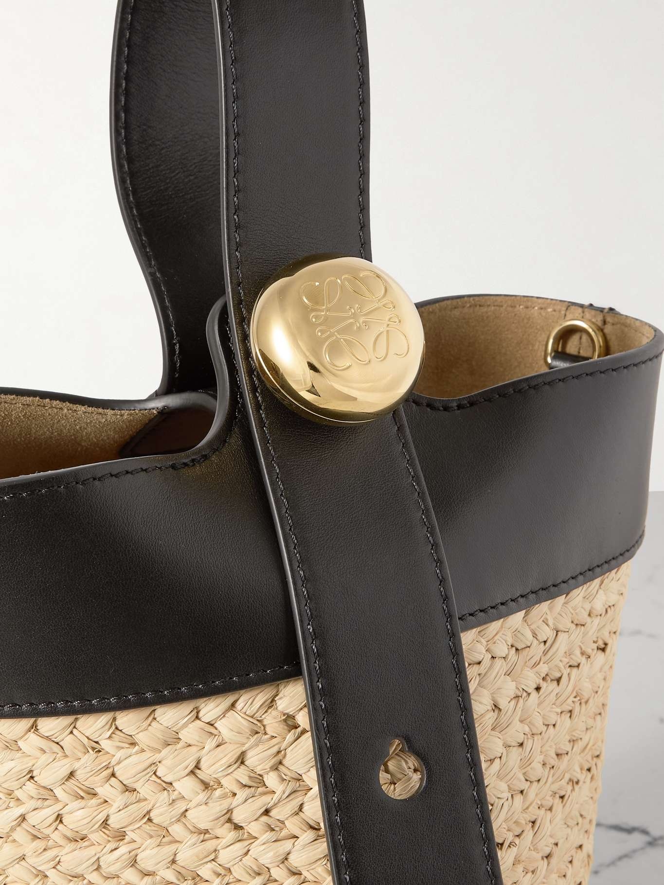 Pebble mini leather-trimmed raffia tote - 4