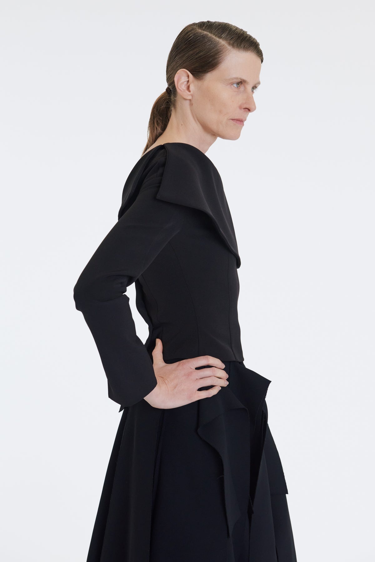 LONGSLEEVE TOP WITH EXAGGERATED COLLAR BLACK - 9