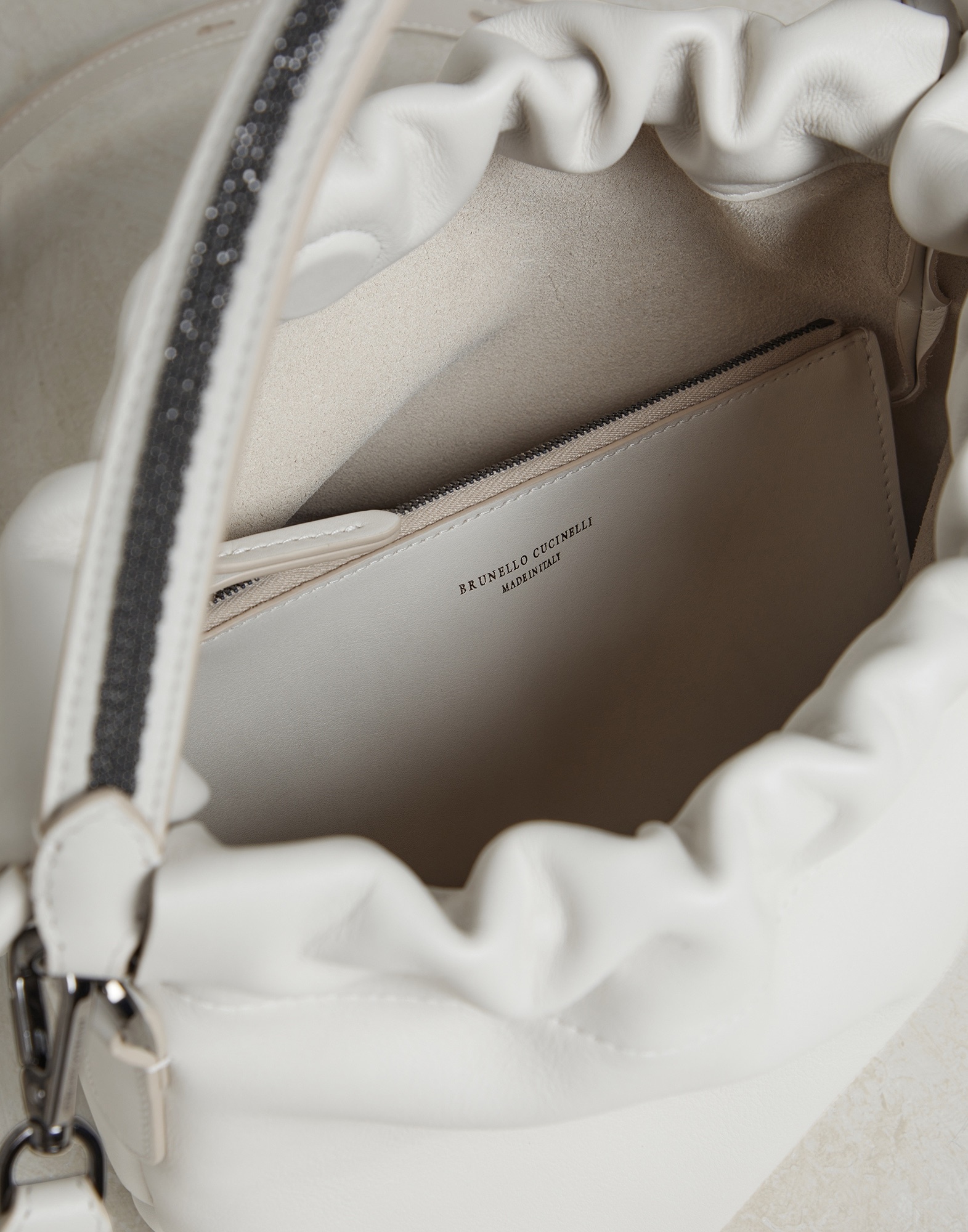 Matte calfskin bucket bag with shiny handle - 5