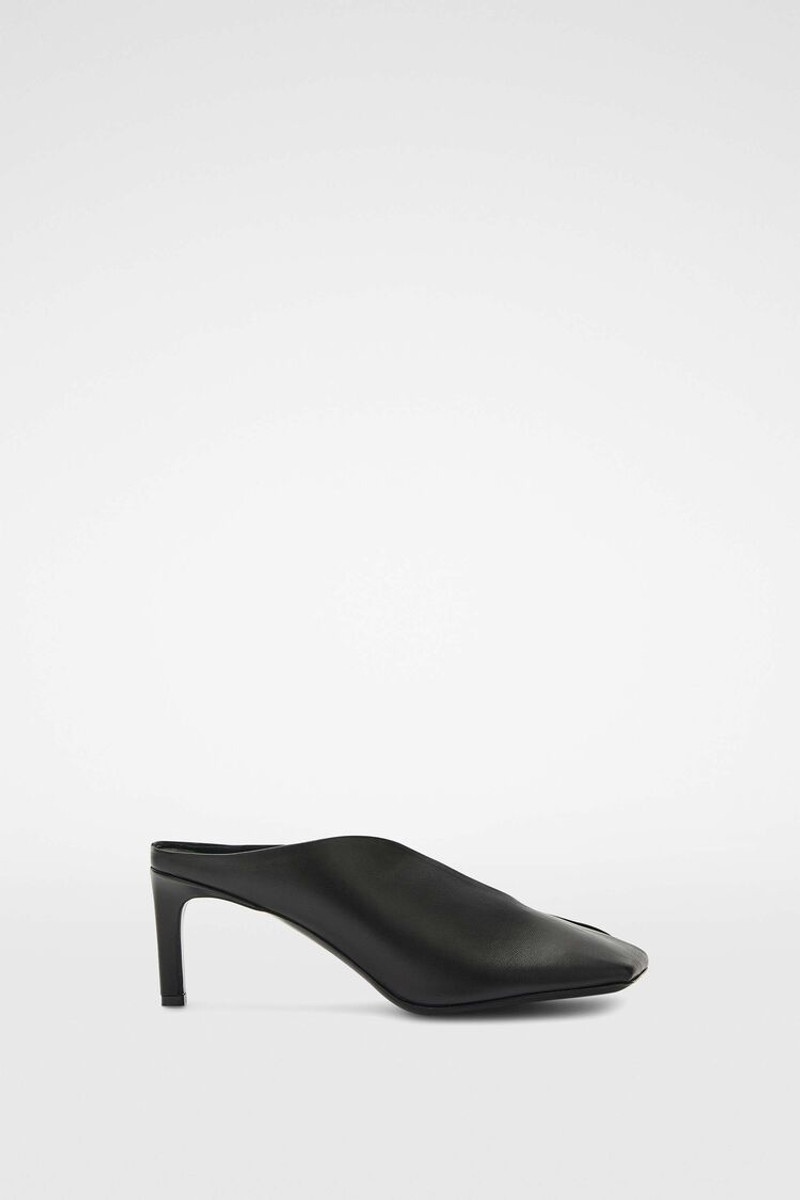 Mules 1