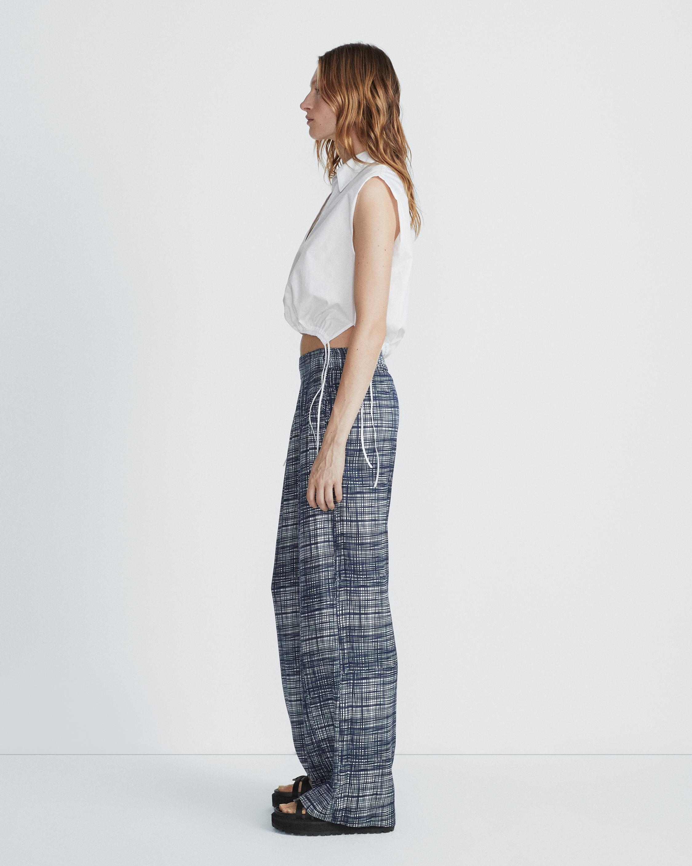 Tara Wide-Leg Pant
Printed Silk Pant - 4
