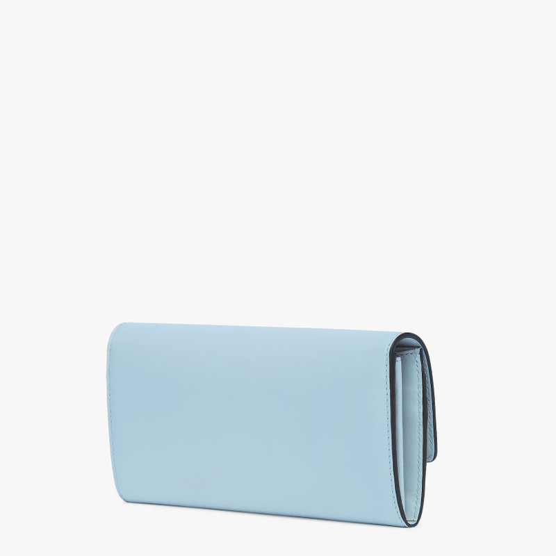 Continental Fendi Roma wallet fastened with a press stud. Spacious and well organized, with two guss 2