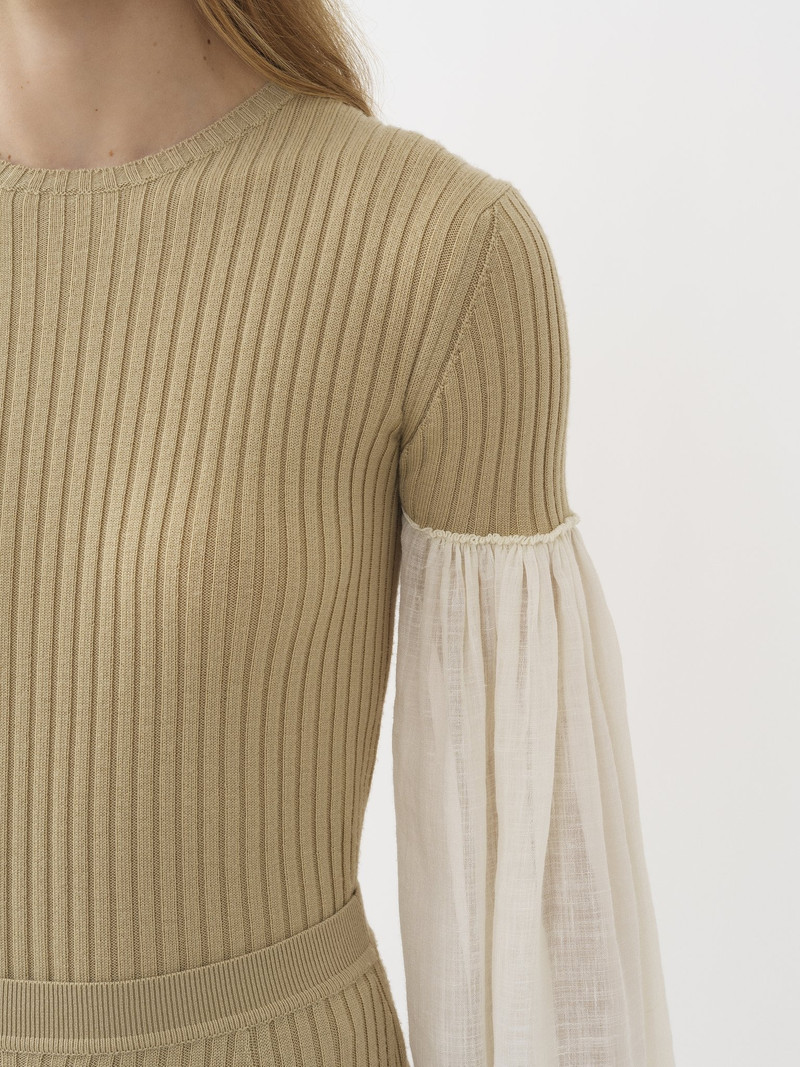 FITTED WIDE-SLEEVE TOP 6