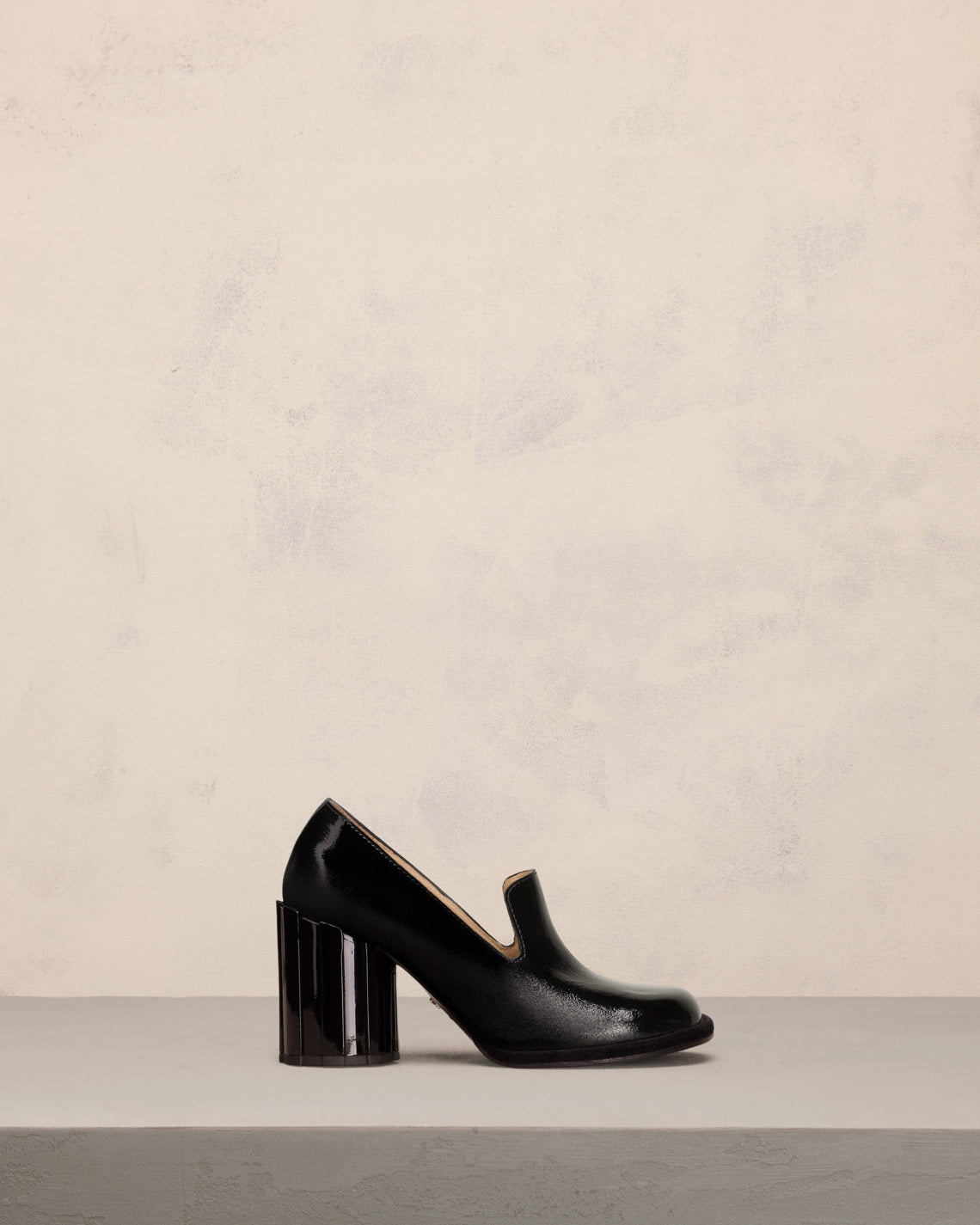ANATOMICAL TOE HEELED LOAFER - 1