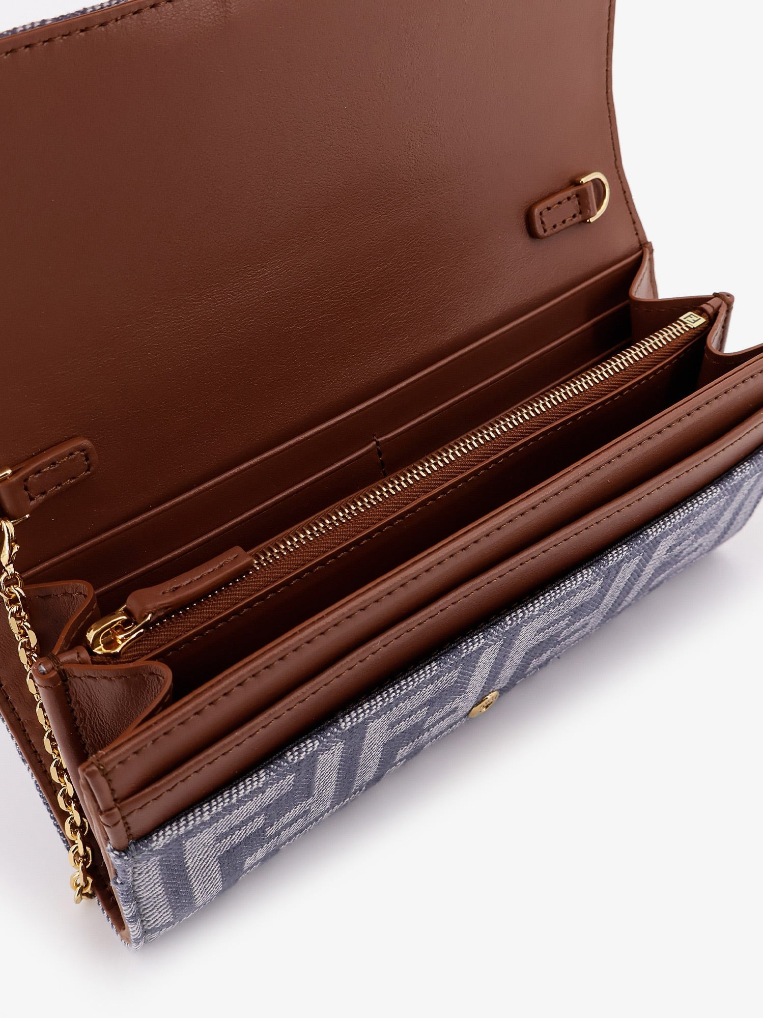 Fendi Continental With Chain Baguette Wallet - 4