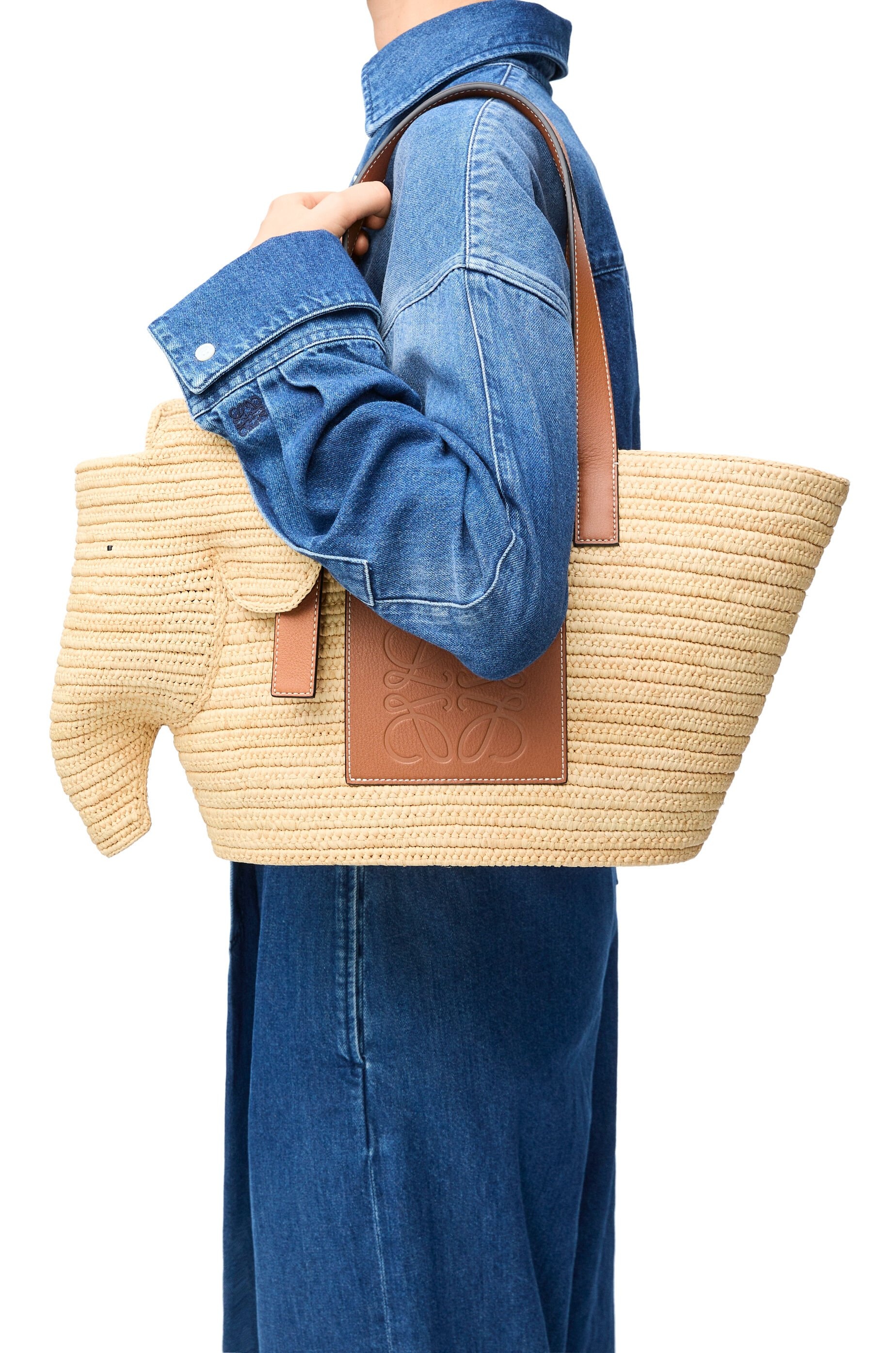 Elephant basket bag in raffia and calfskin - 2