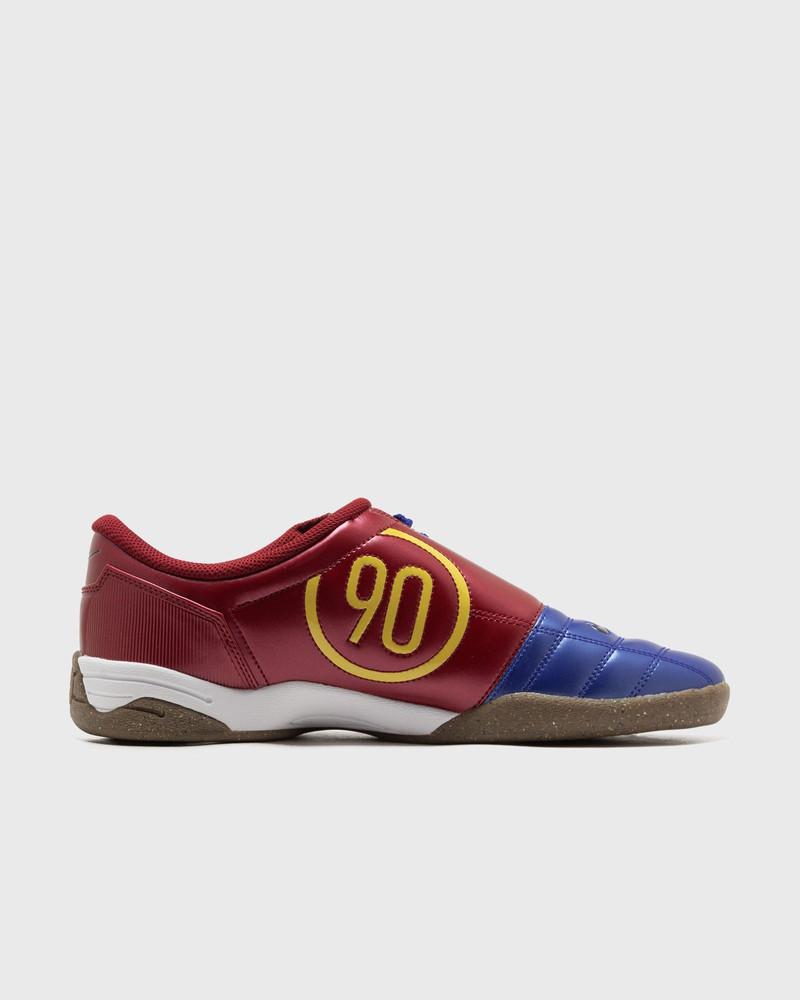 Nike TOTAL 90 outlook