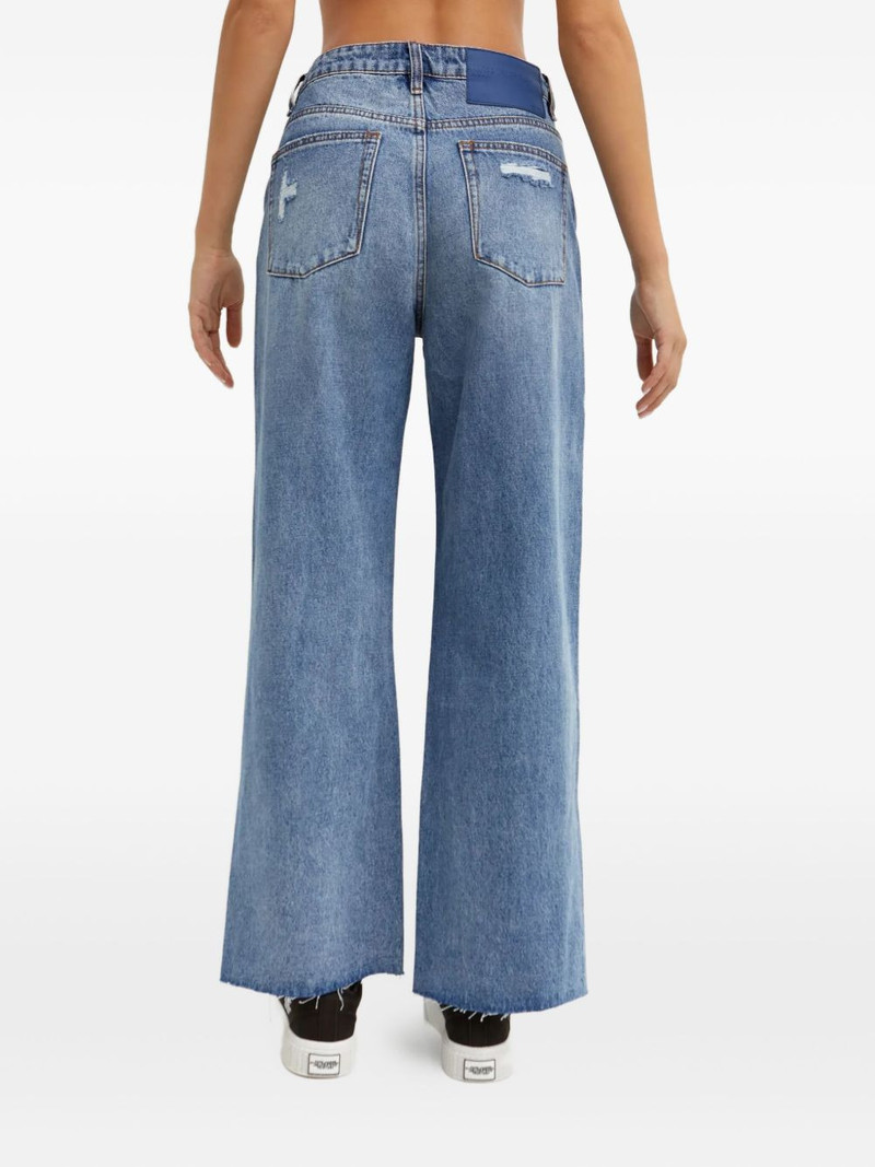 distressed jeans 3