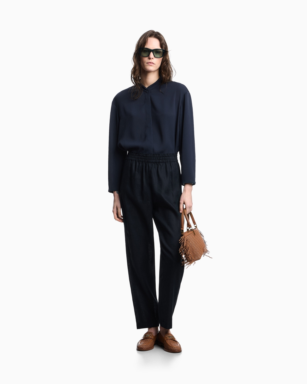 PURE LINEN TROUSERS WITH AN ELASTICATED WAIST - 2