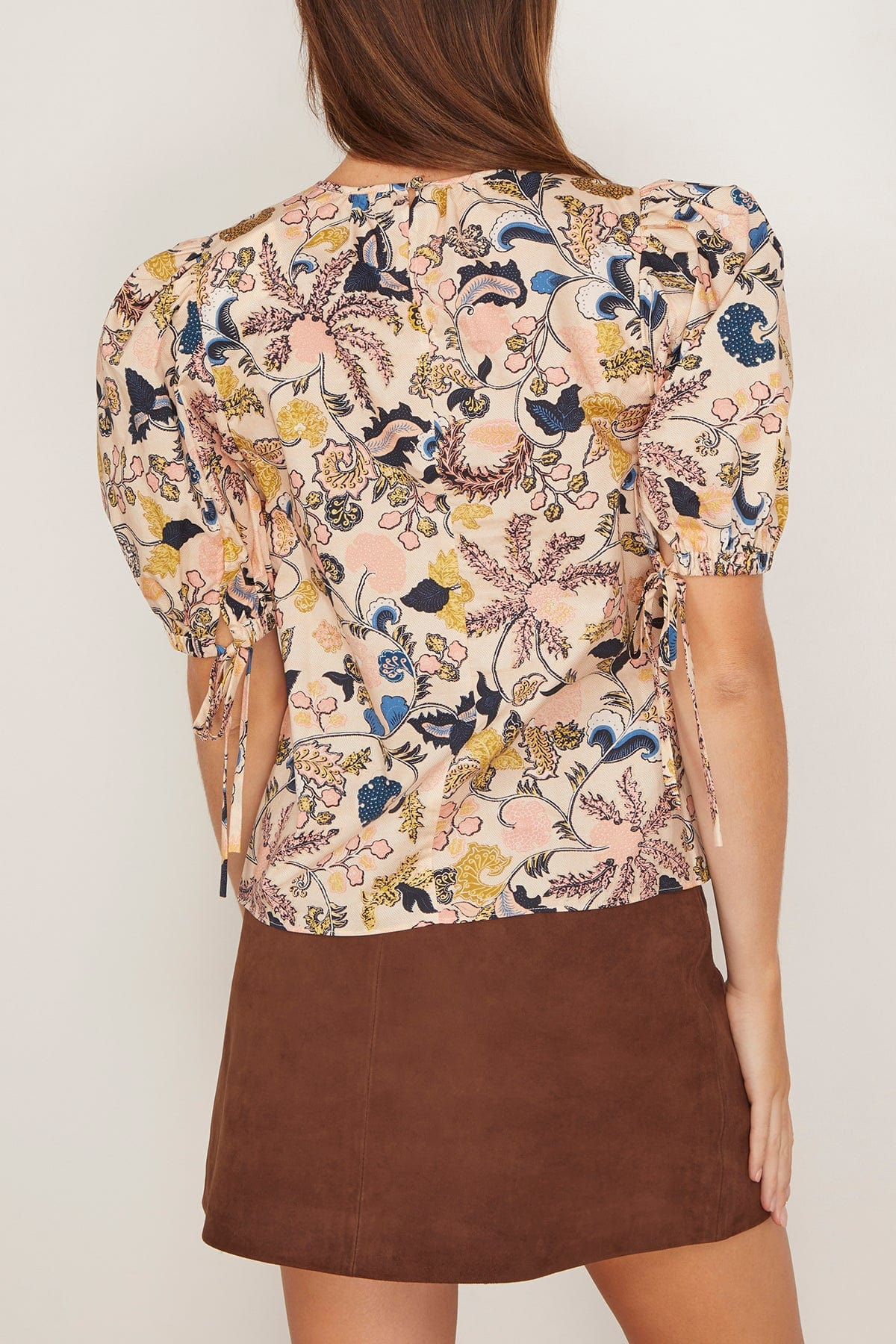 Coralie Short Sleeve Blouse in Magnolia - 4