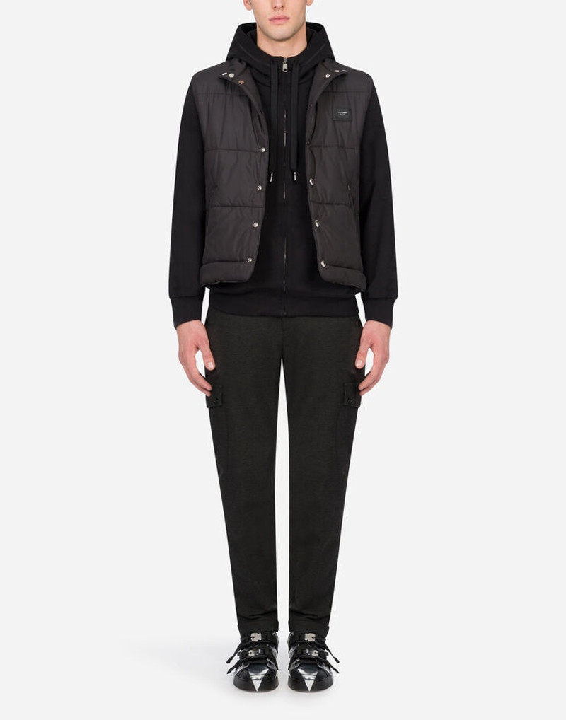 Nylon vest with branded plate 7