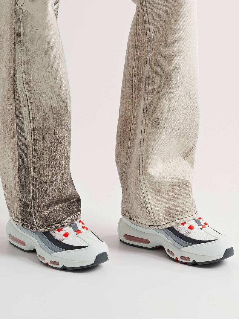 Nike 공기 최대 95 QS Suede-Trimmed는 화포와 메시 운동장을 깝니다 outlook