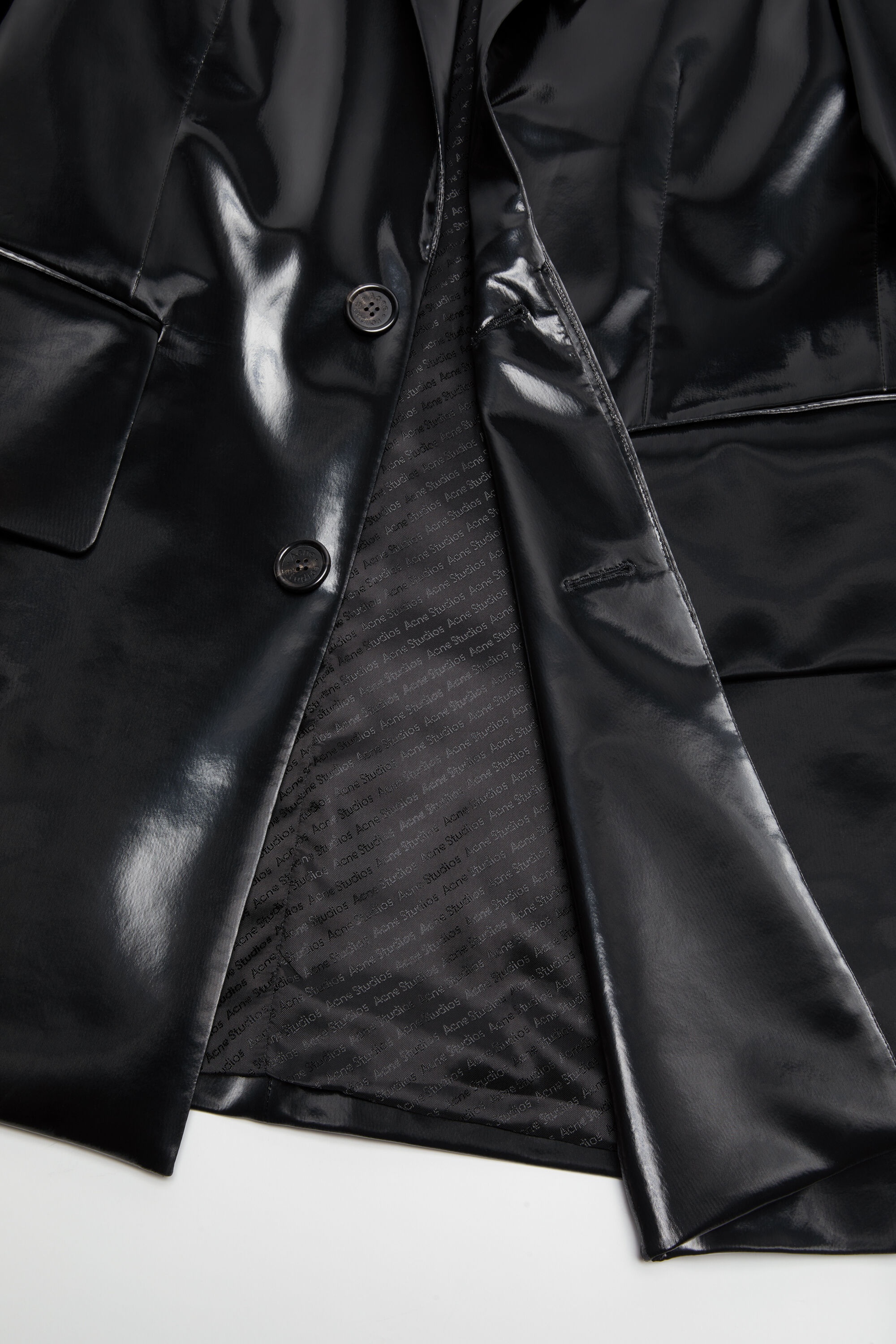 Single-breasted glossed overcoat - Black - 7