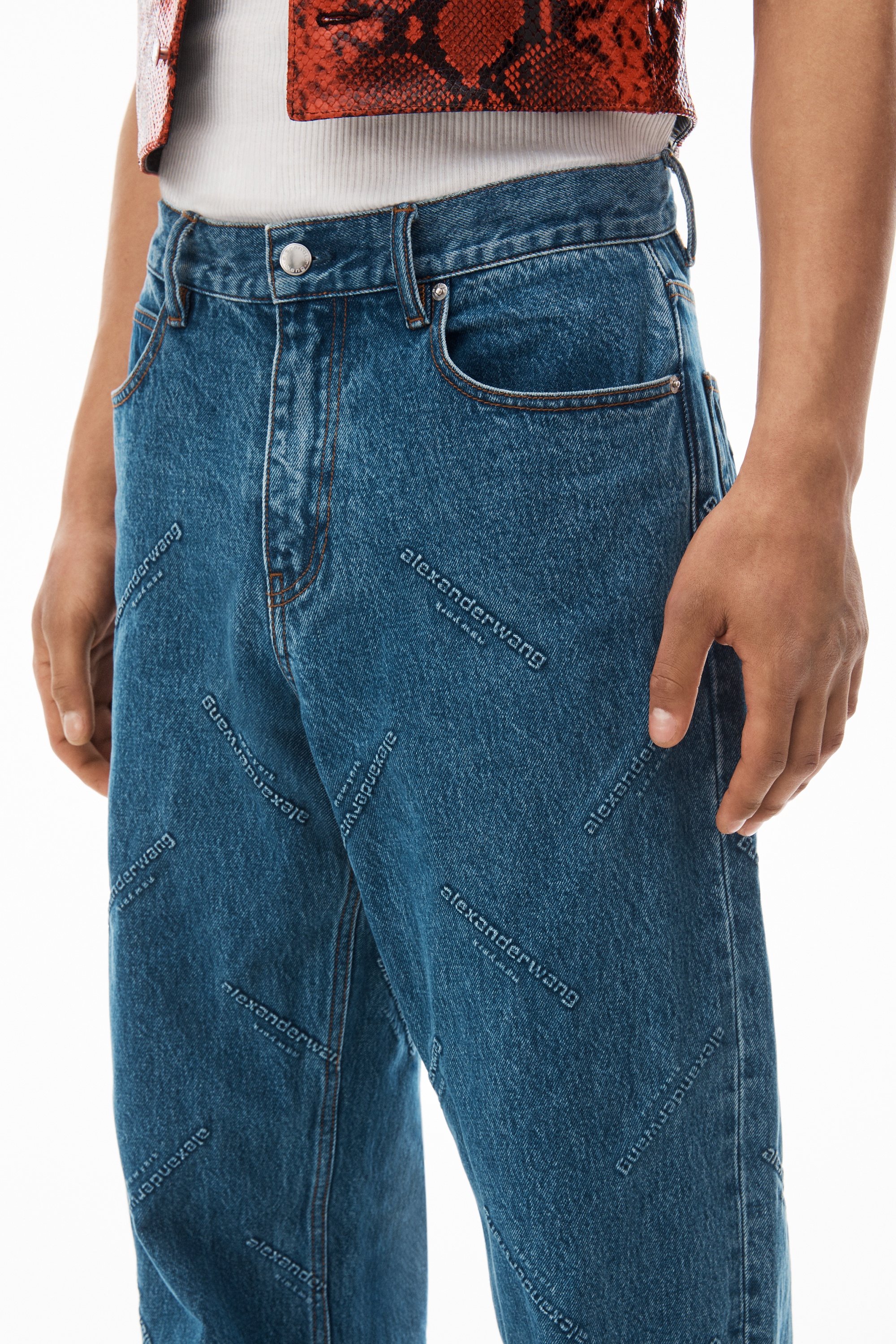 super EZ low rise embossed logo jean - 3