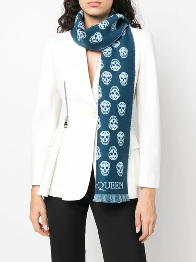 Alexander McQueen frayed skull-print scarf outlook