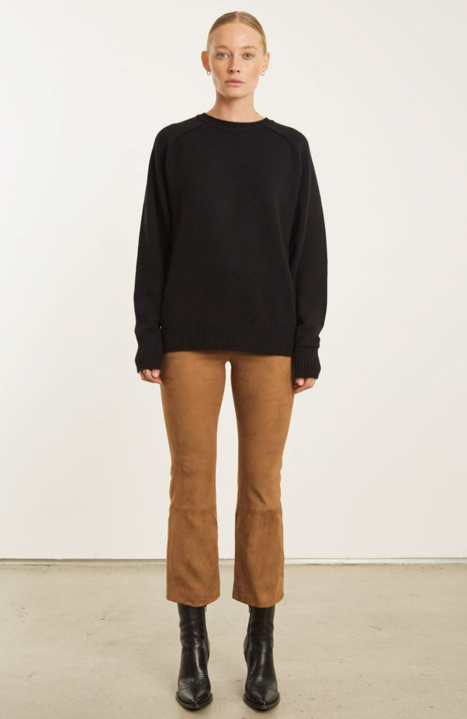 BLACK CASHMERE BOYFRIEND SWEATER - 6