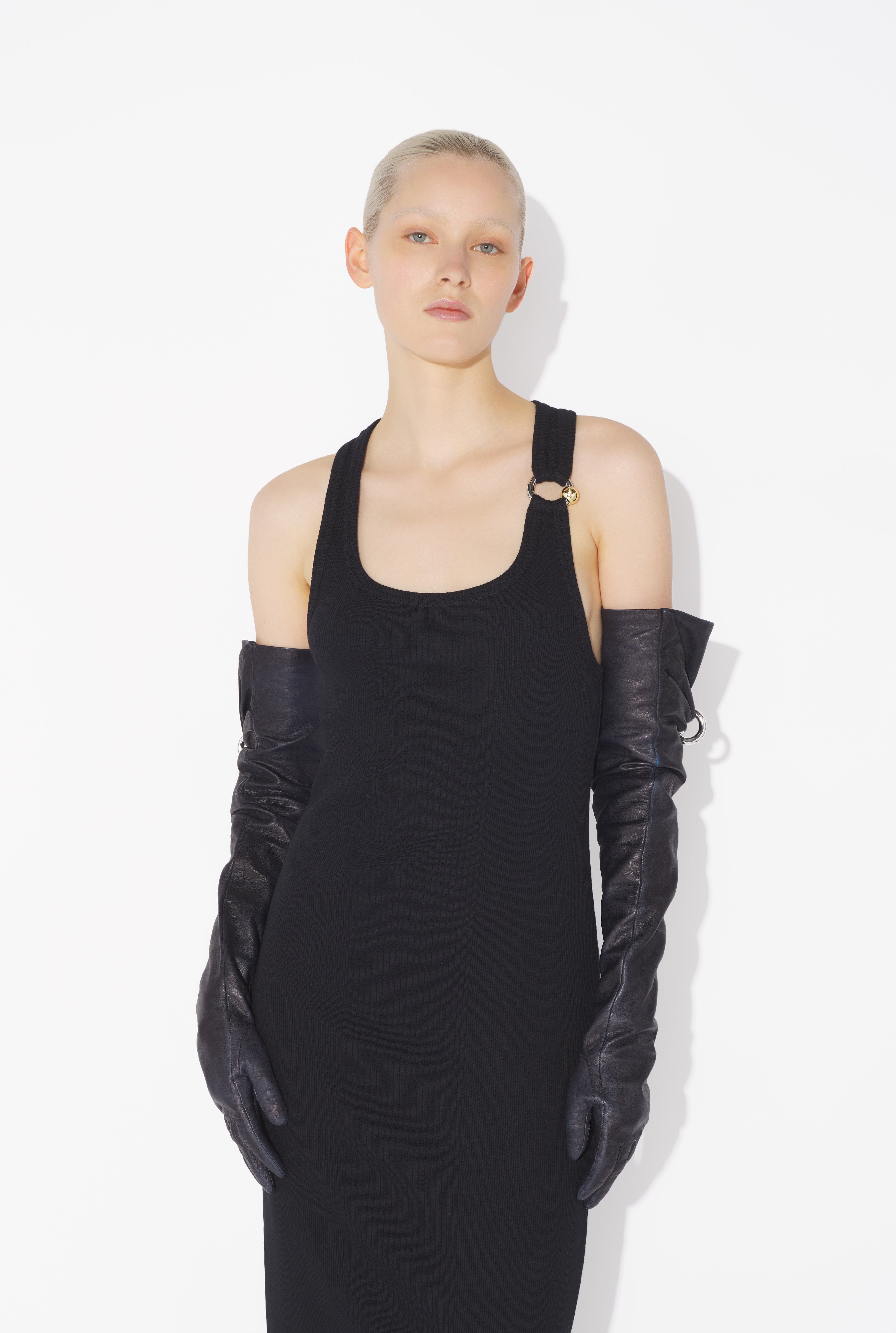 THE BLACK PIERCING DRESS - 3