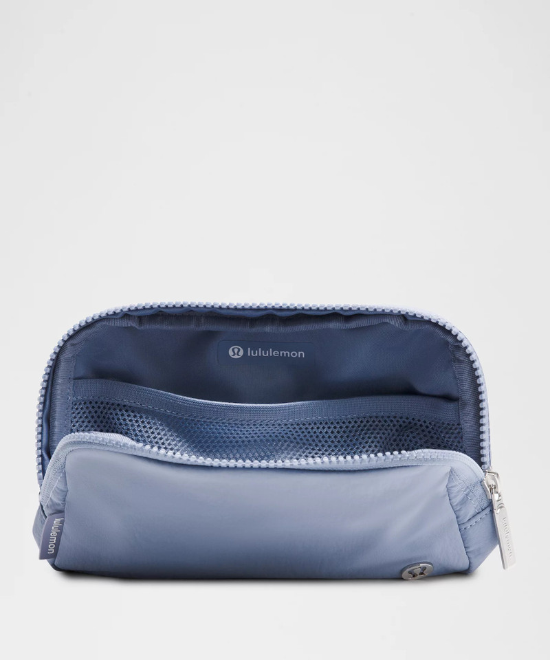 Everywhere Belt Bag 1L 4