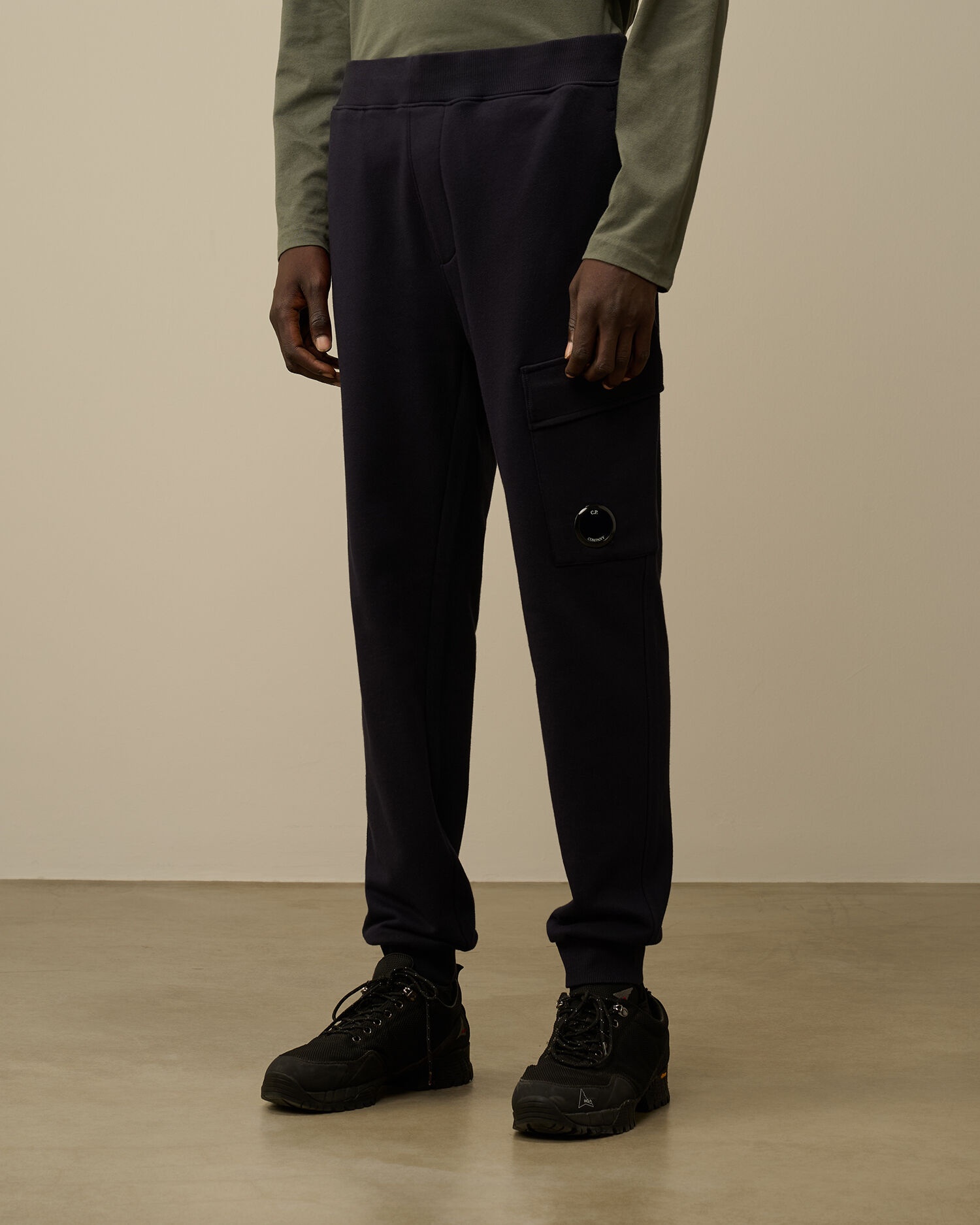 Diagonal Raised Fleece Cargo Sweatpants - 2