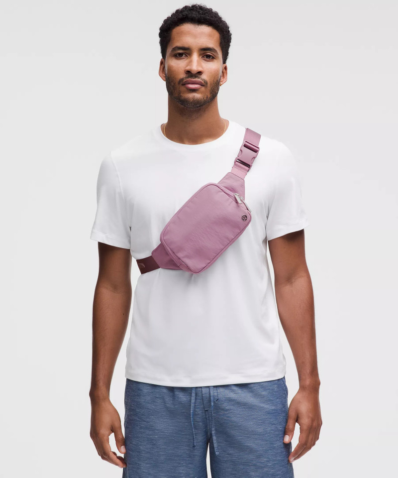 Everywhere Belt Bag Large with Long Strap 2L 6