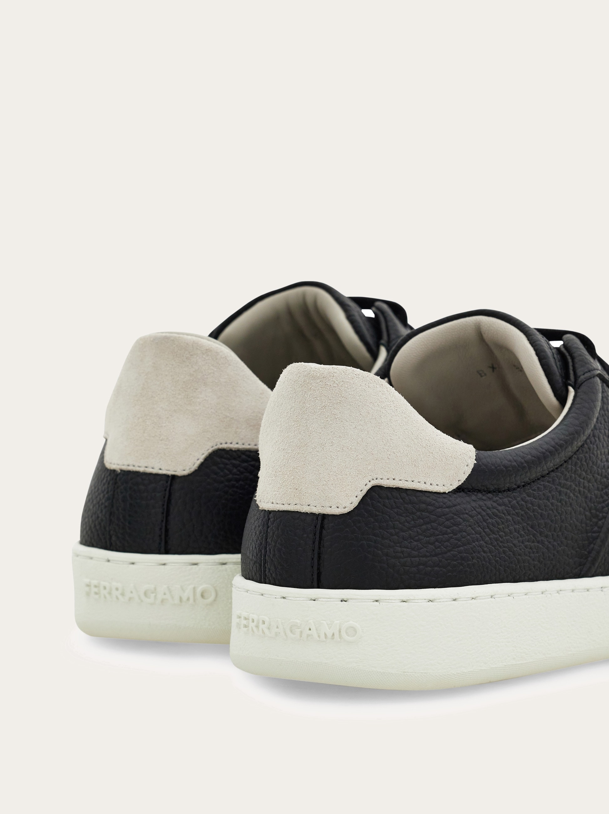 Low-top sneaker - 4
