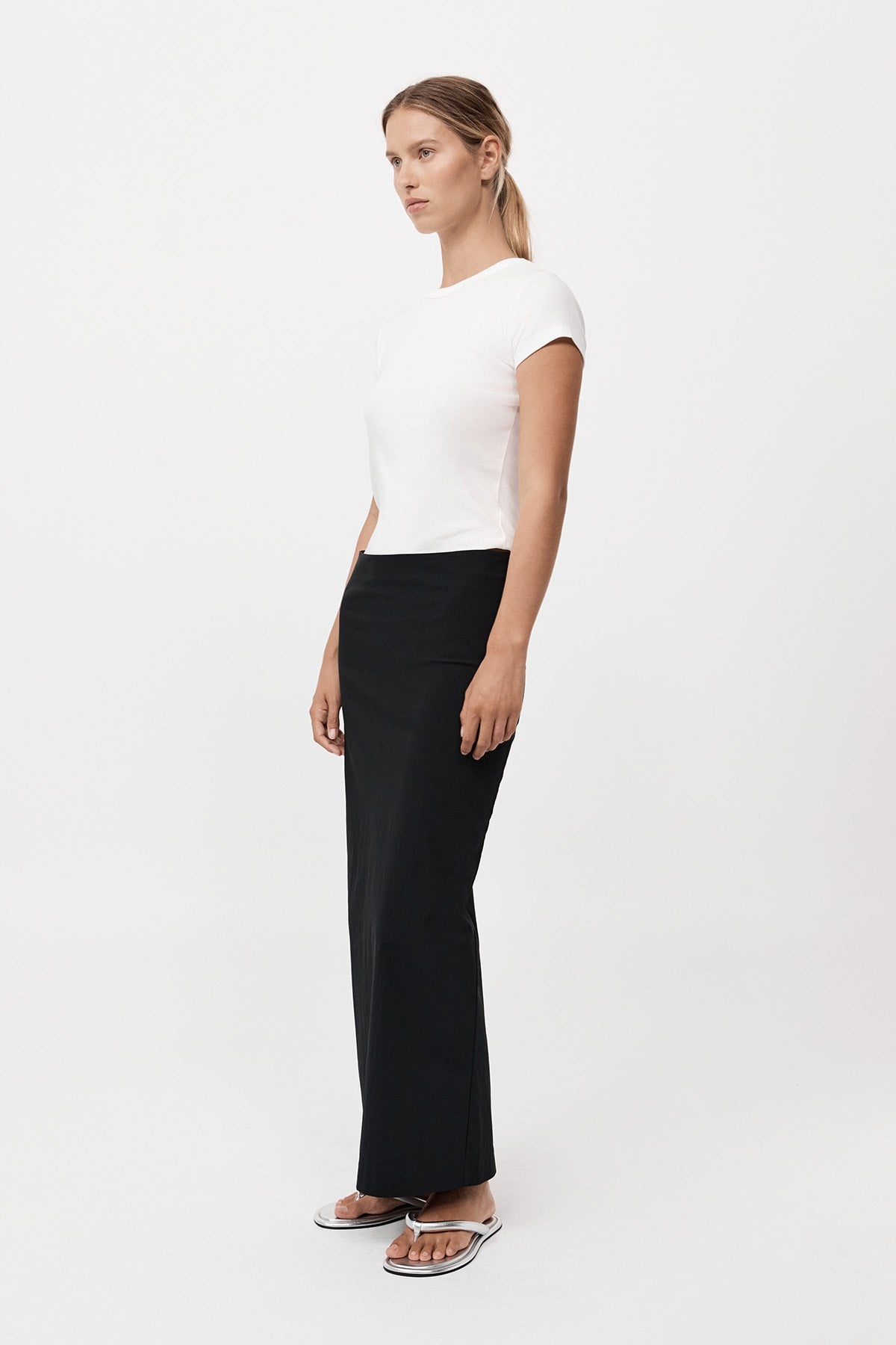 Minimal Column Skirt - Black - 4