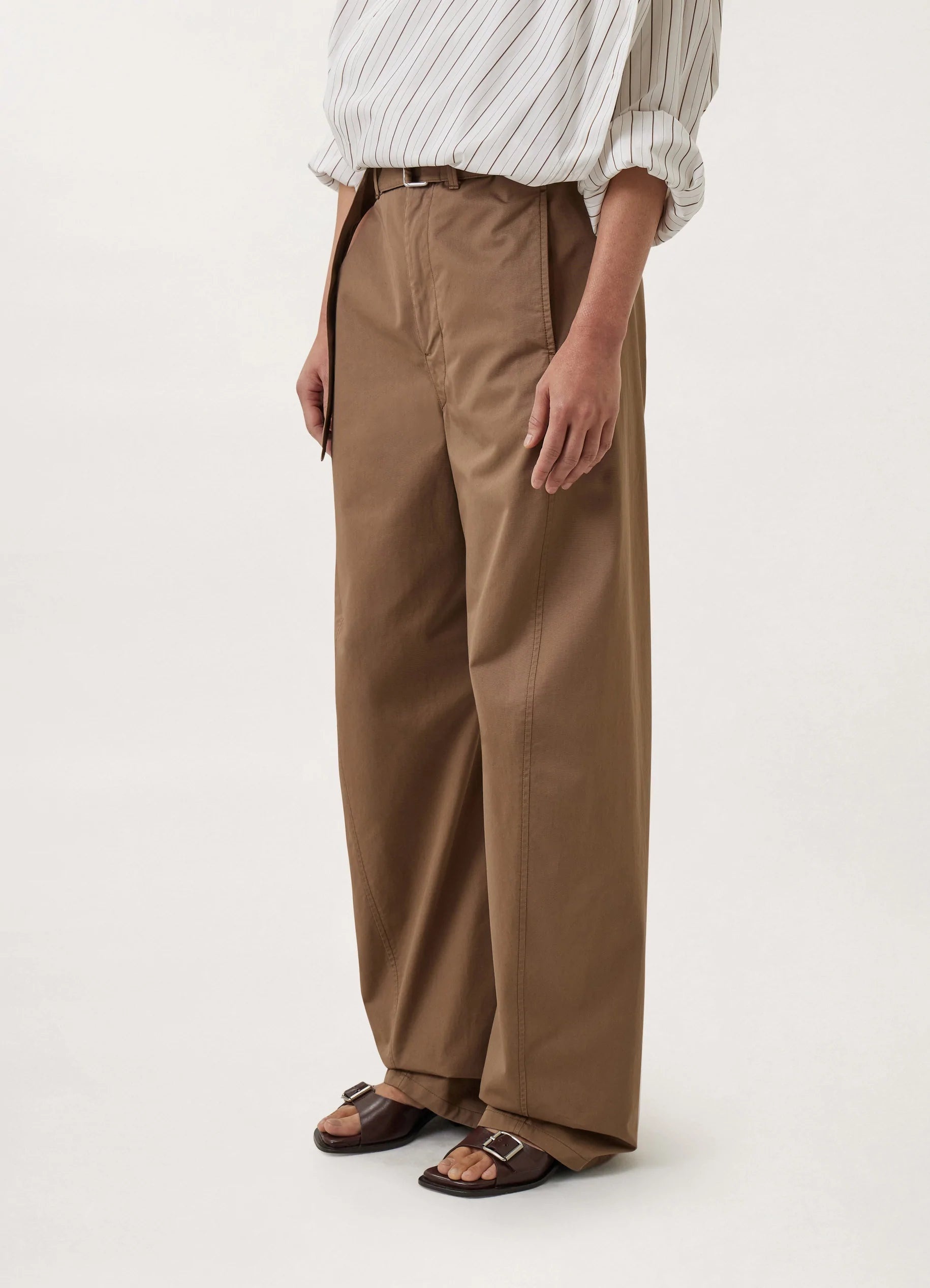 LIGHT BELTED TWISTED PANTS
COTTON TWILL - 6