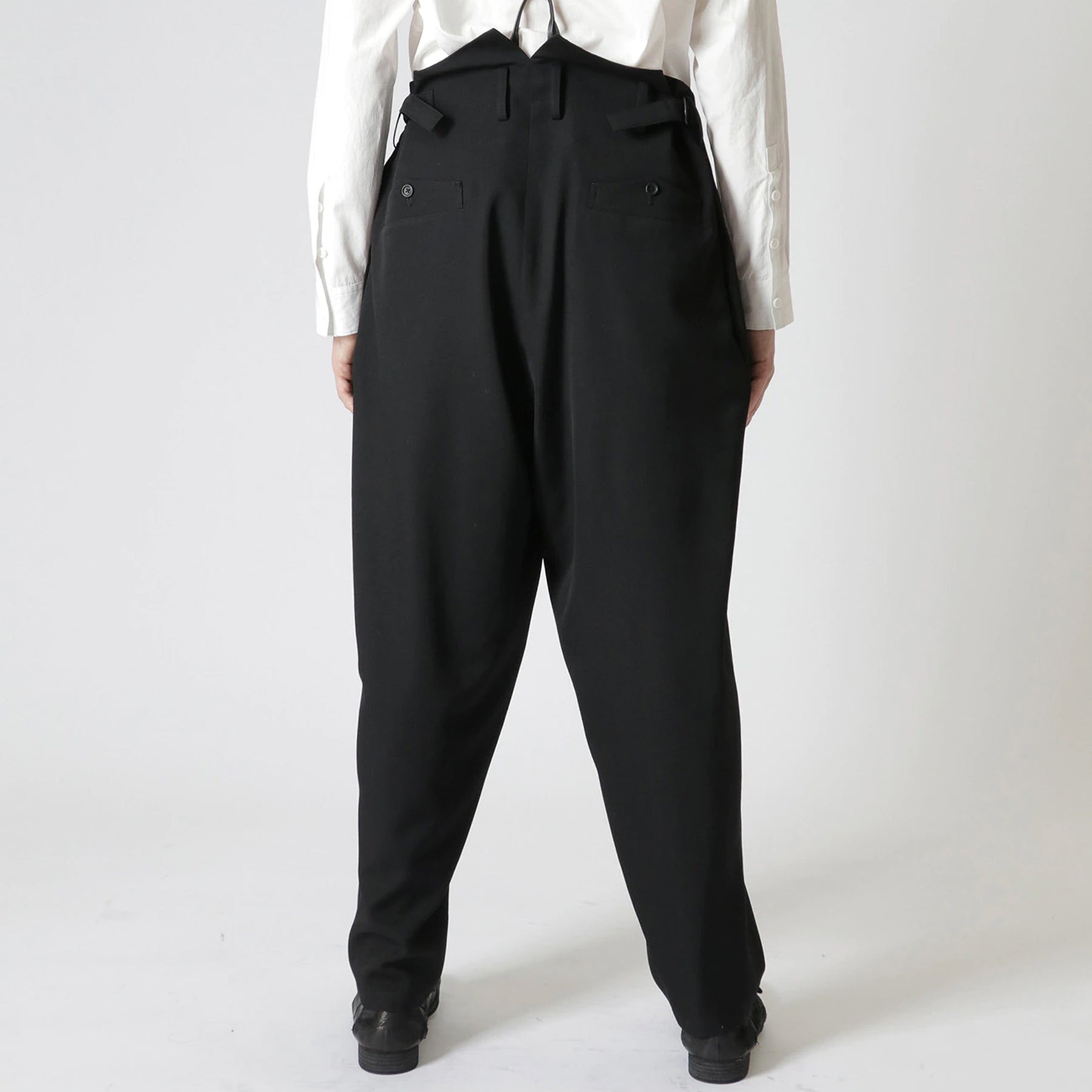 Wrinkle wool gabardine suspenders pants / BLK - 5