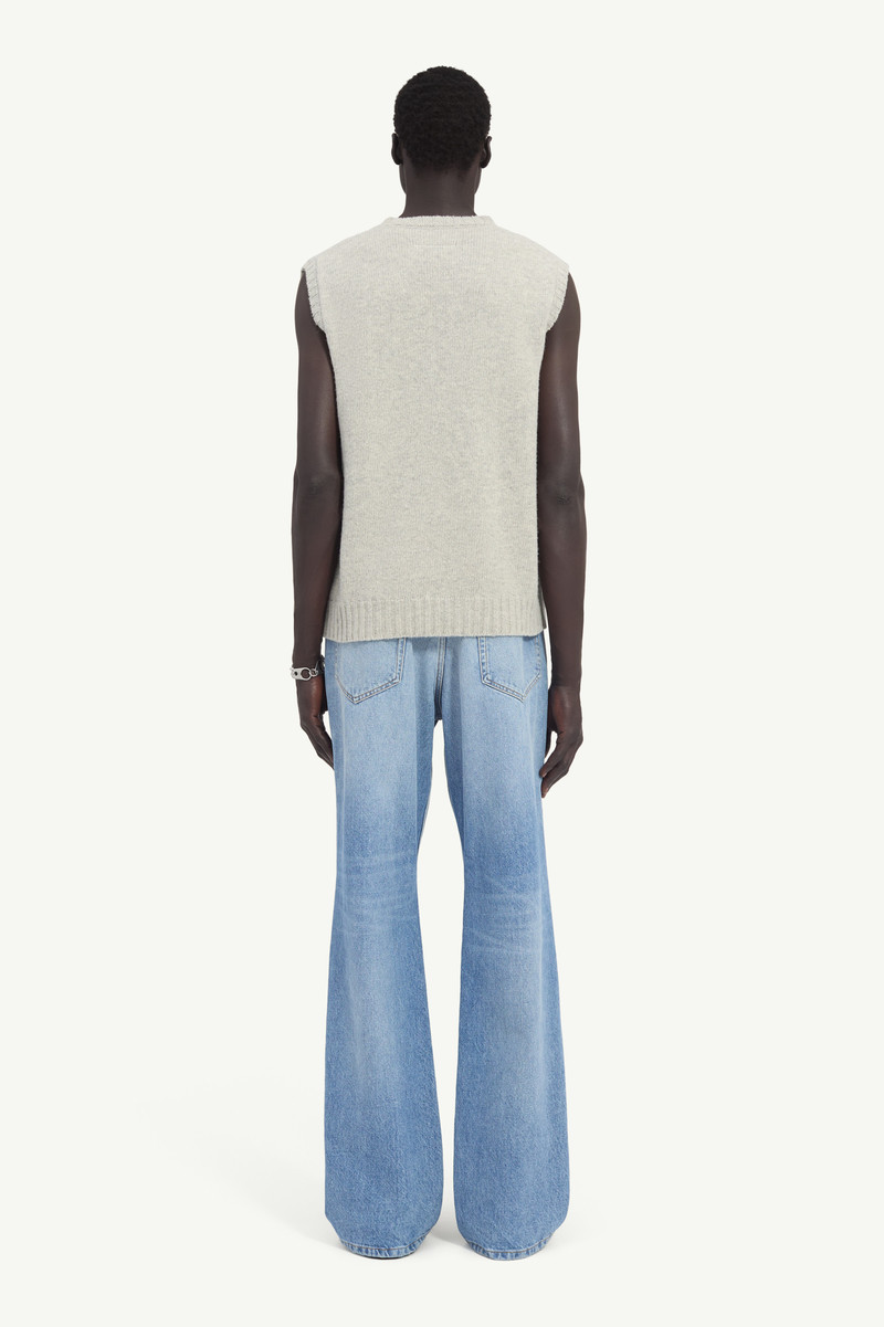 V-neck gilet 3