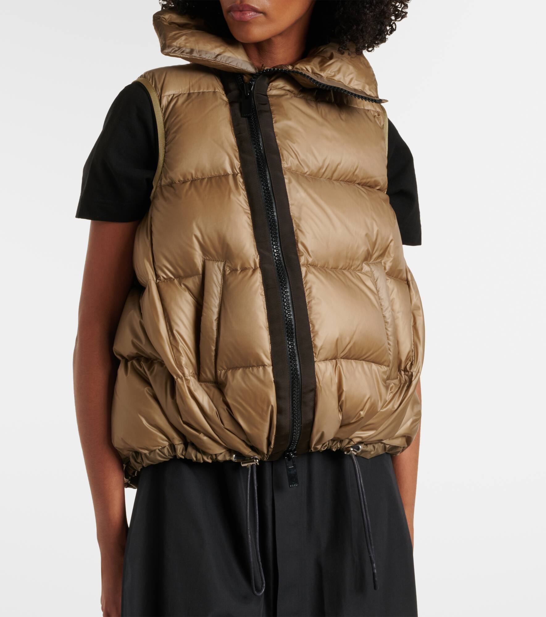 Asymmetric quilted down vest - 7