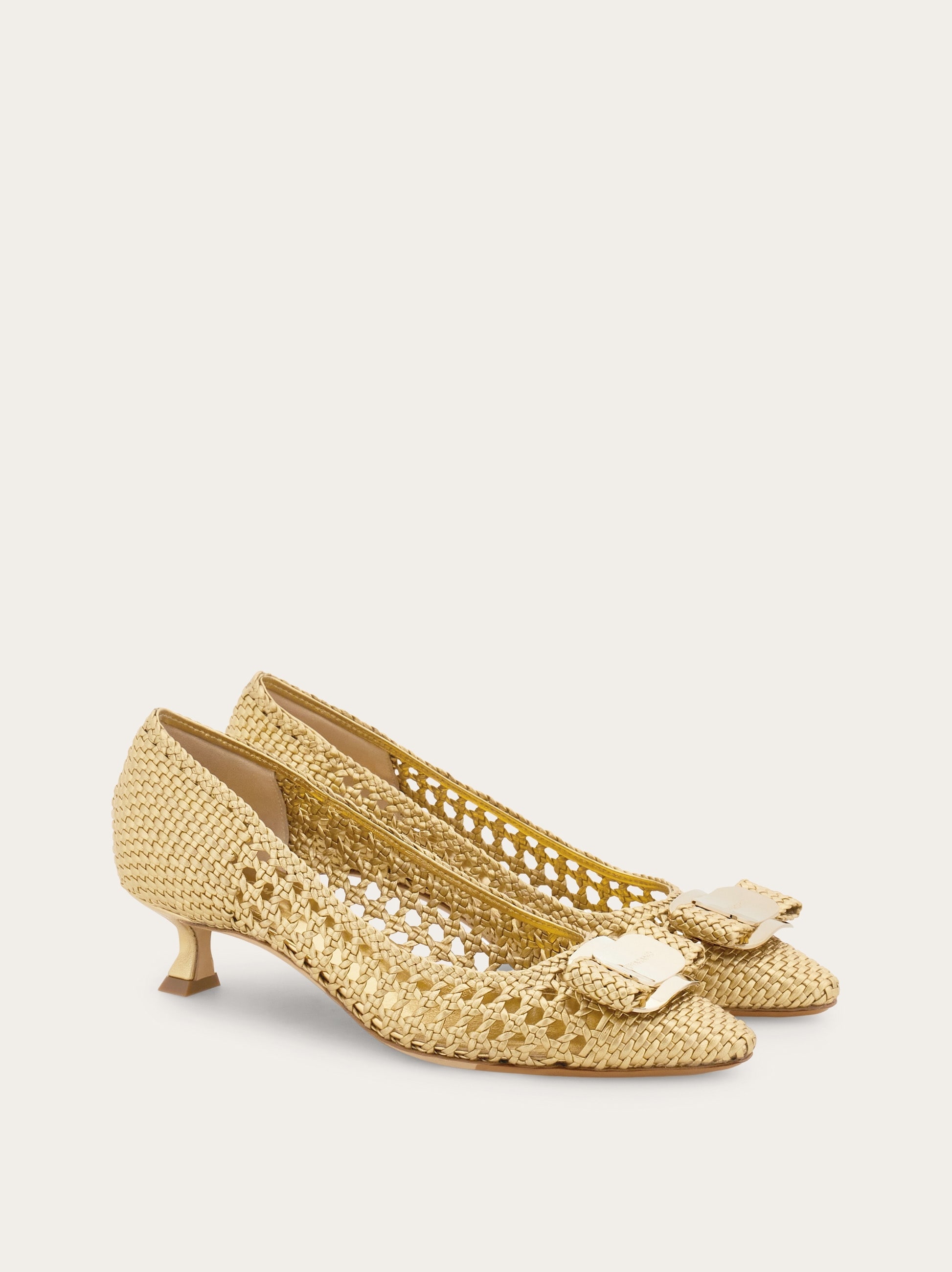 Kitten heel pump with new Vara plate - 4
