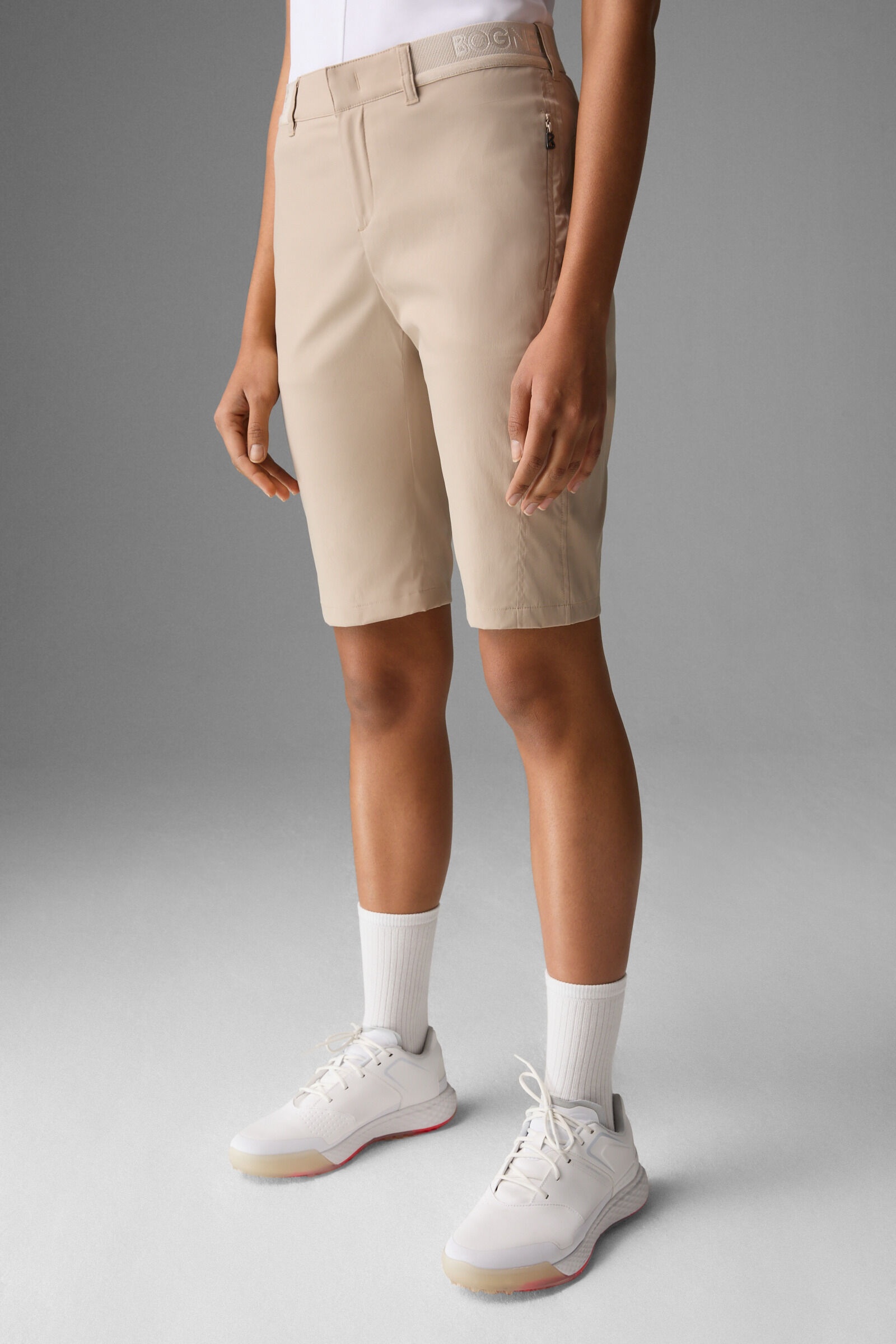 Zita functional shorts in Beige - 2