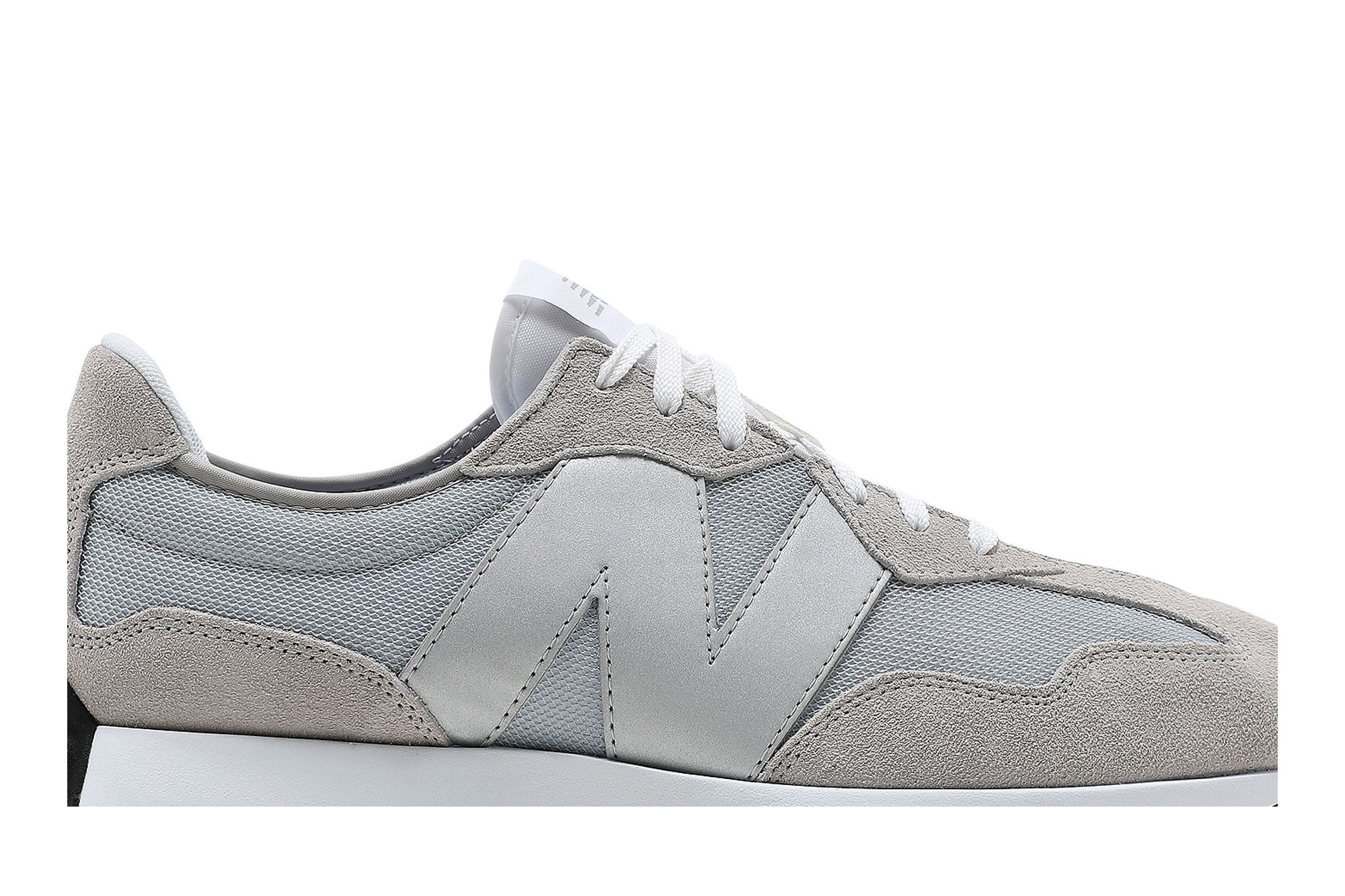 まっち New Balance 327 'Rain Cloud Metallic Silver' | goat | REVERSIBLE