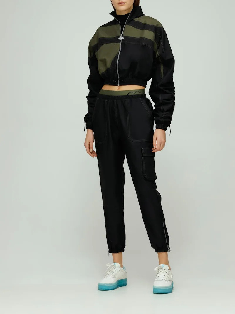 Reebok CARDI B WOVEN JACKET outlook