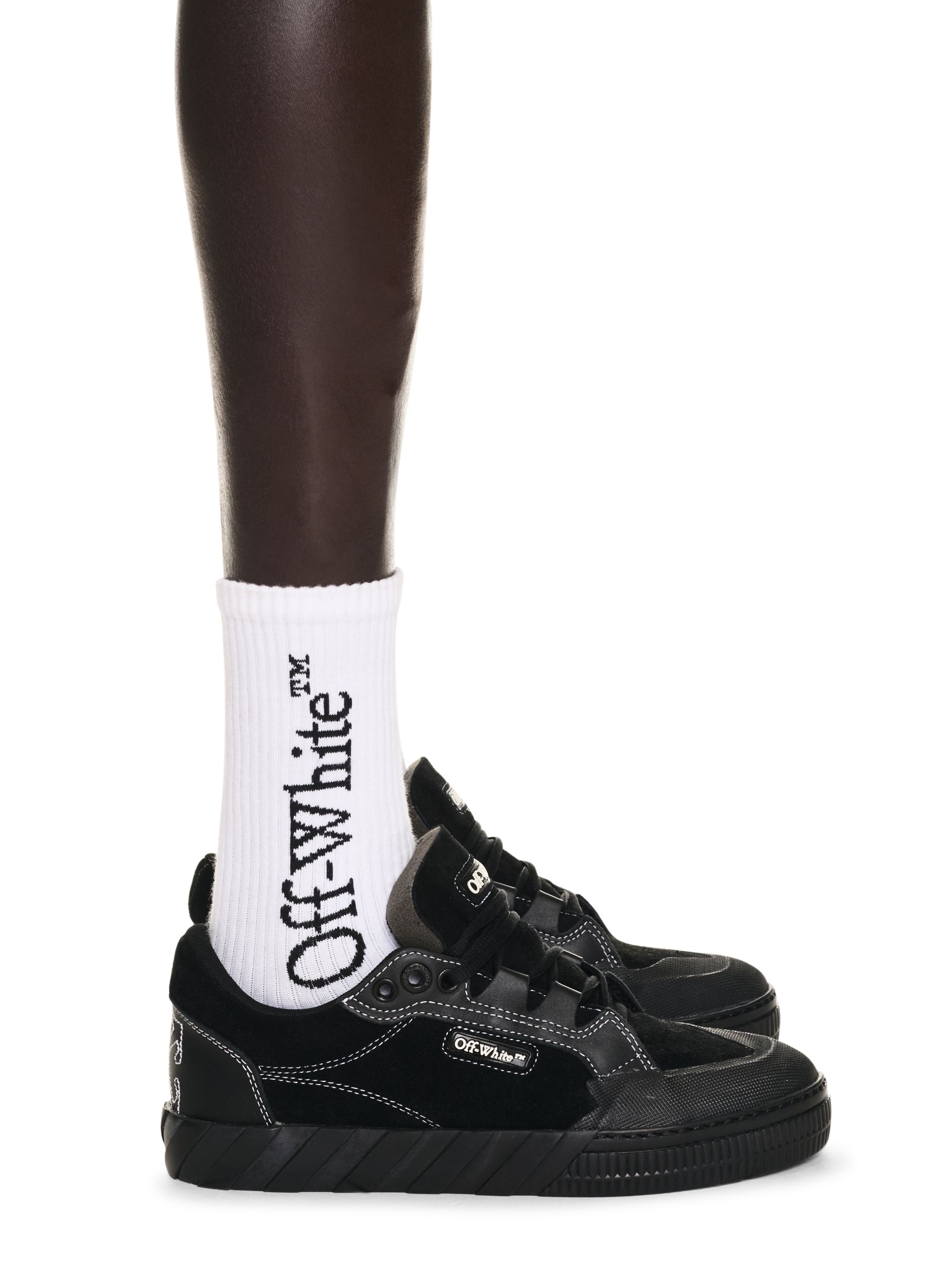 【関税＆送料込み】Off-White Black 779 Vulcanized Leather S Off-White Black Leather Vulcanized 779 | REVERSIBLE