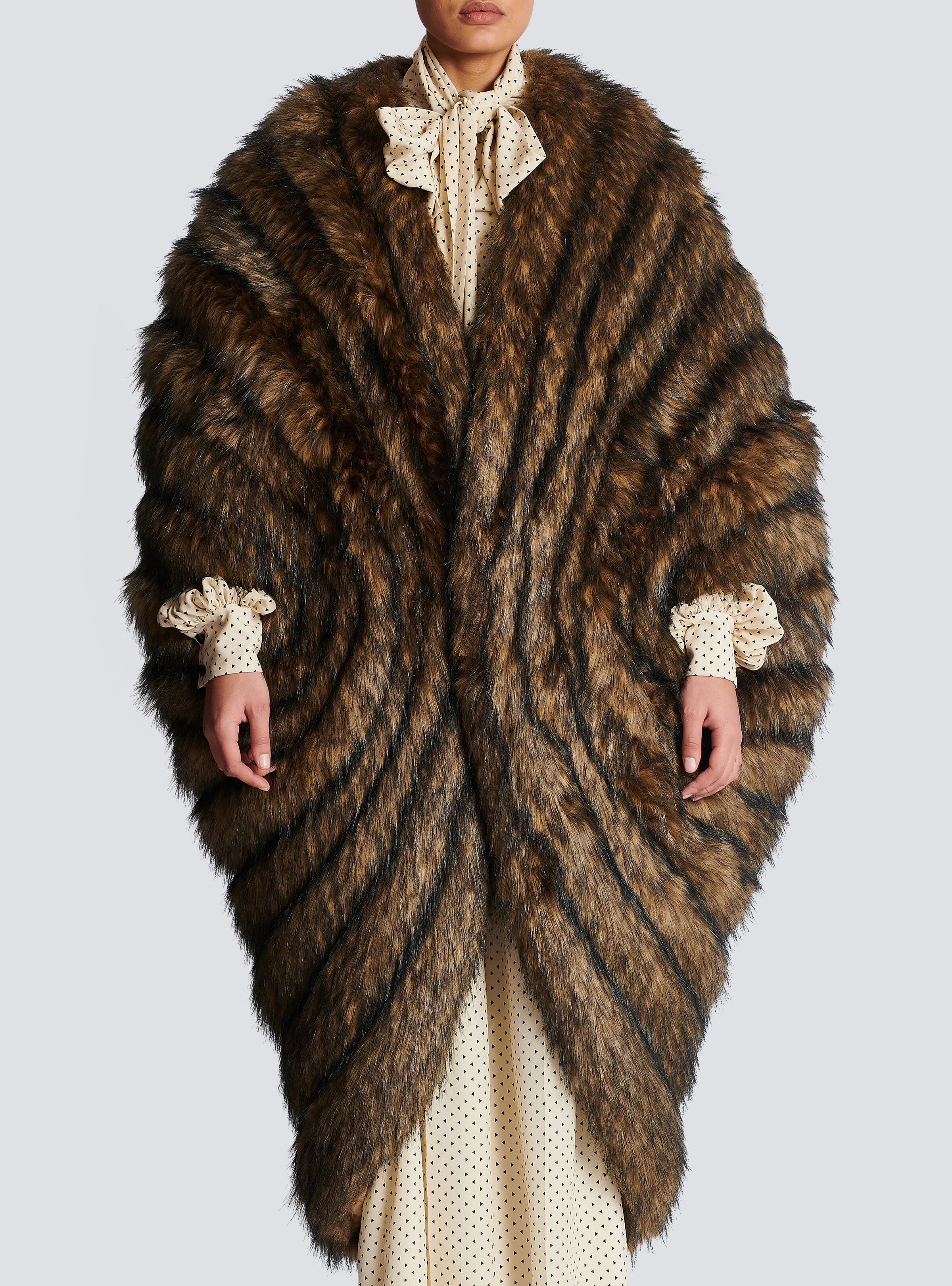 Faux fur cape - 5