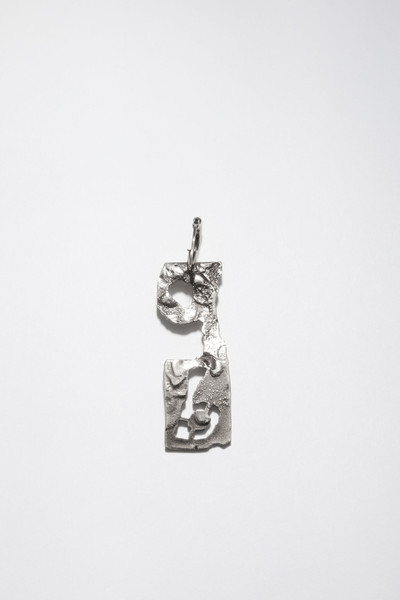 Acne Studios P earring - Silver outlook