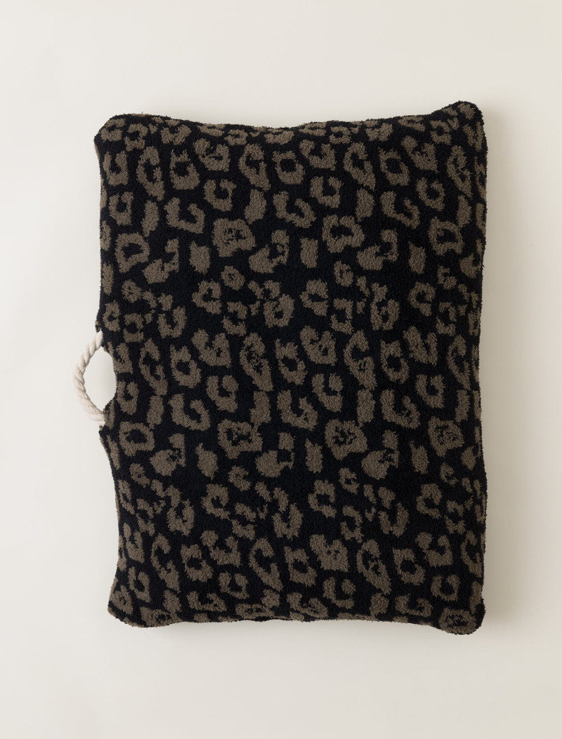 Barefoot Dreams CozyChic® Barefoot in the Wild® Pet Bed outlook