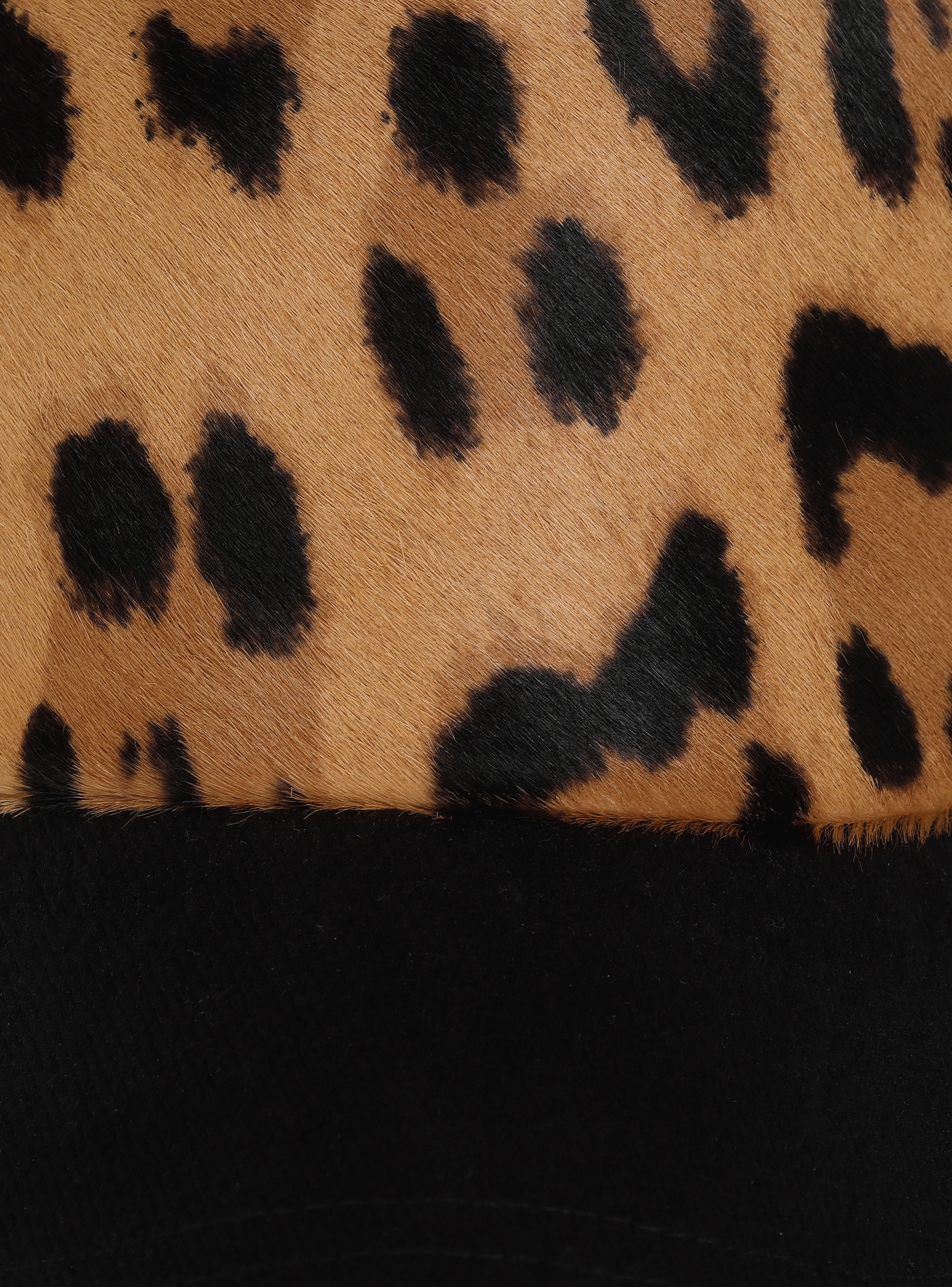Leopard print leather cap - 4