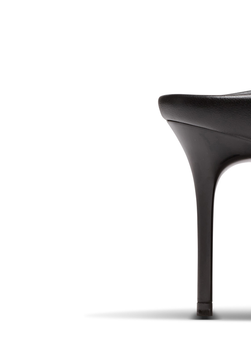 Balmain Lambskin leather mules with front piercing outlook