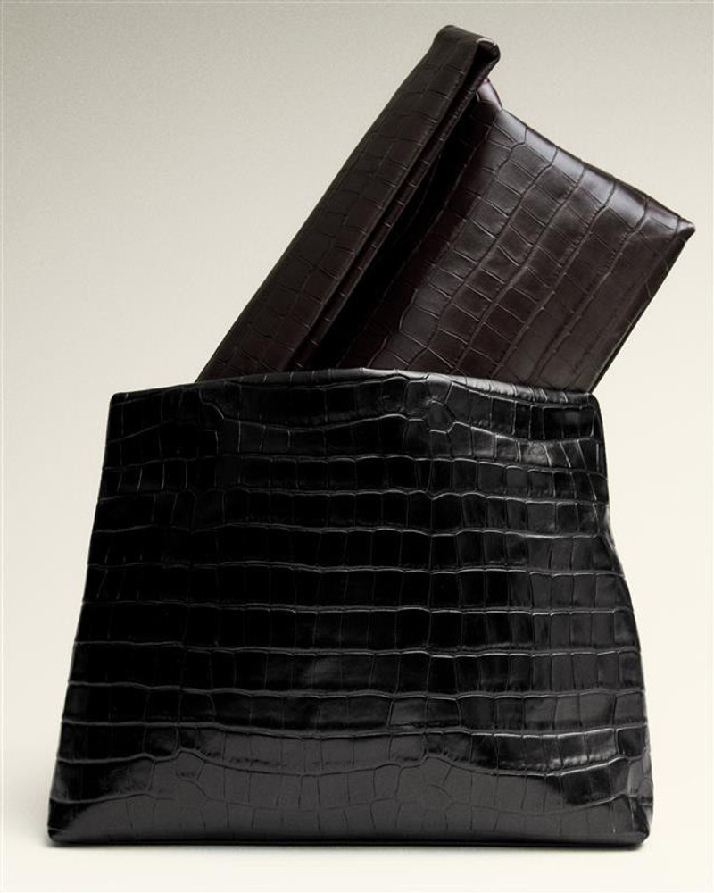 NILI LOTAN JERRY CLUTCH outlook