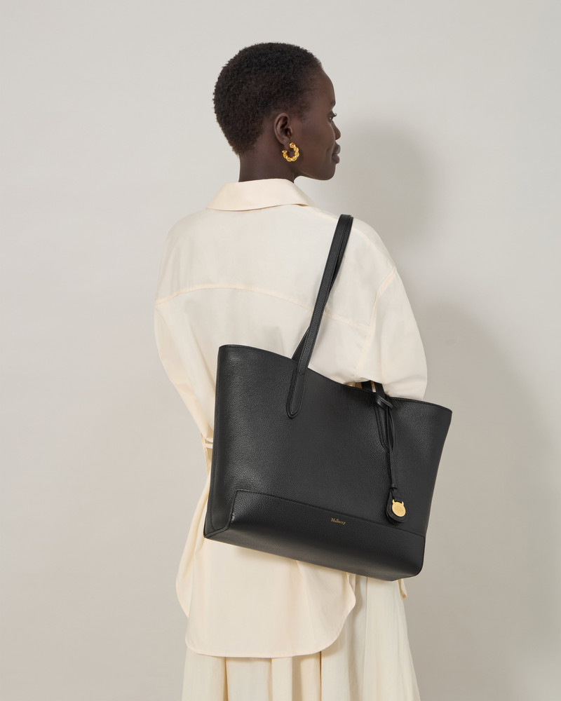 Mulberry Shopper
Black Small Classic Grain outlook