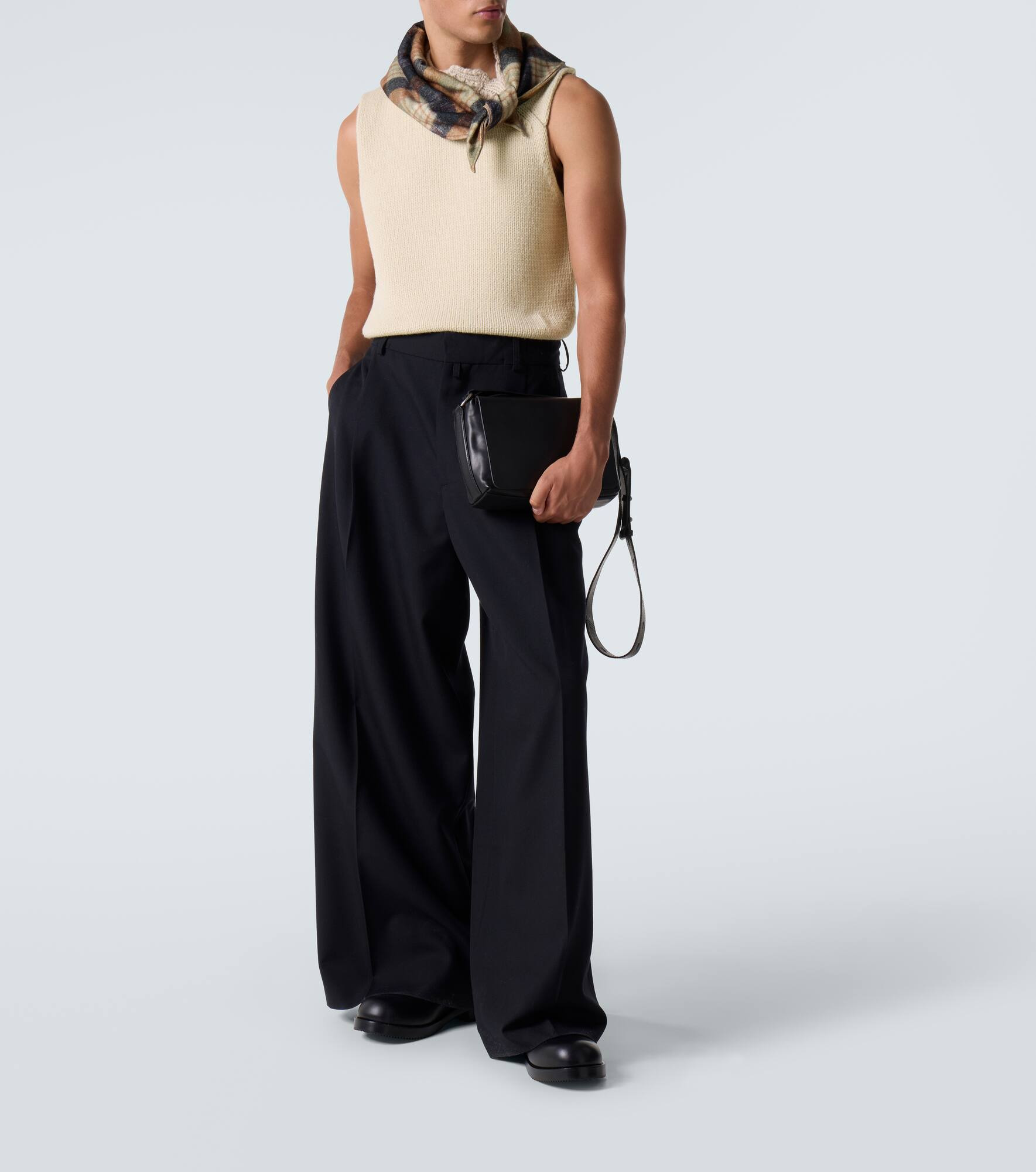 Wool and cashmere sweater vest - 2