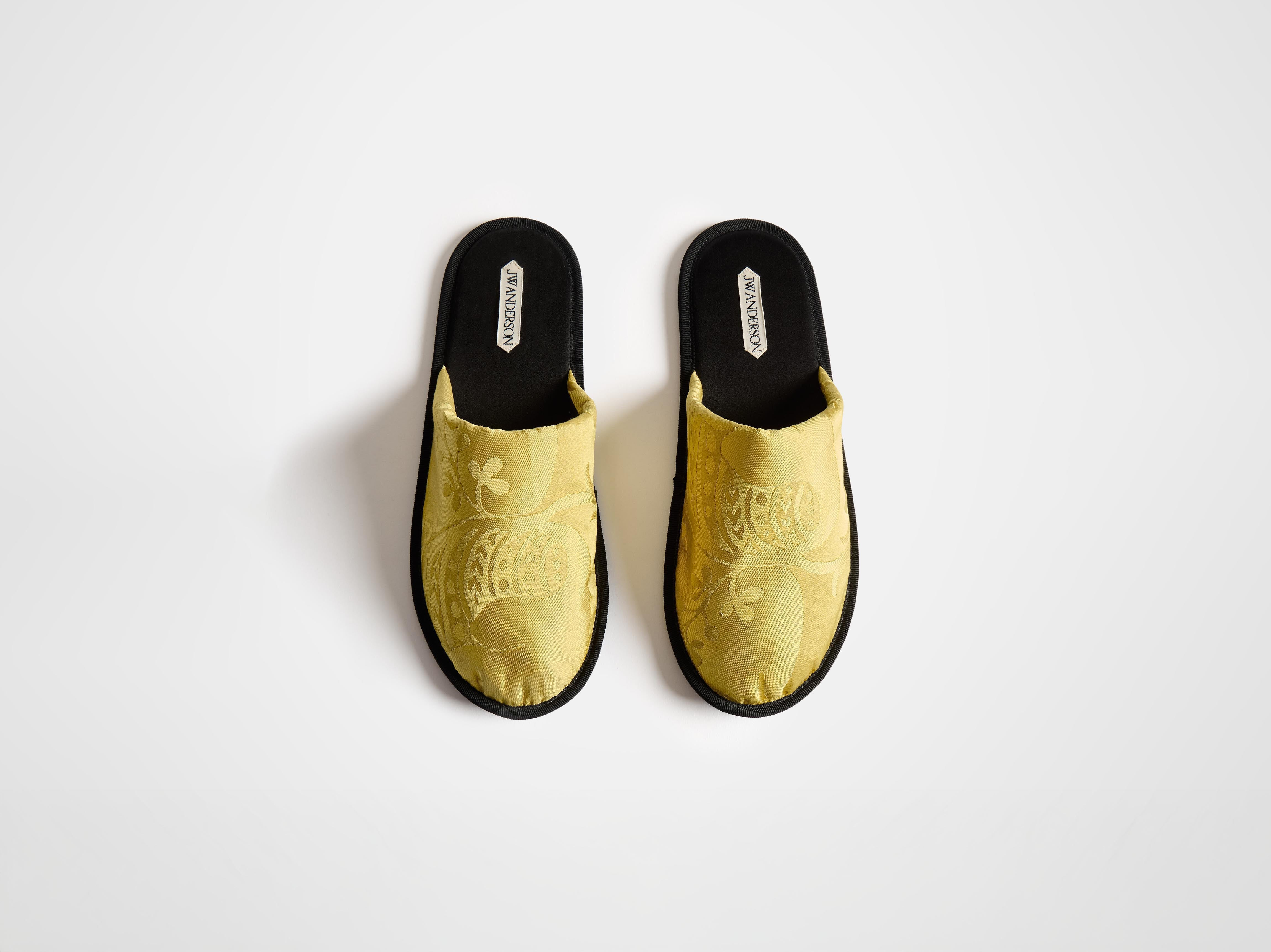 MENS CLOSE TOE SLIDES IN CITRINE - 7
