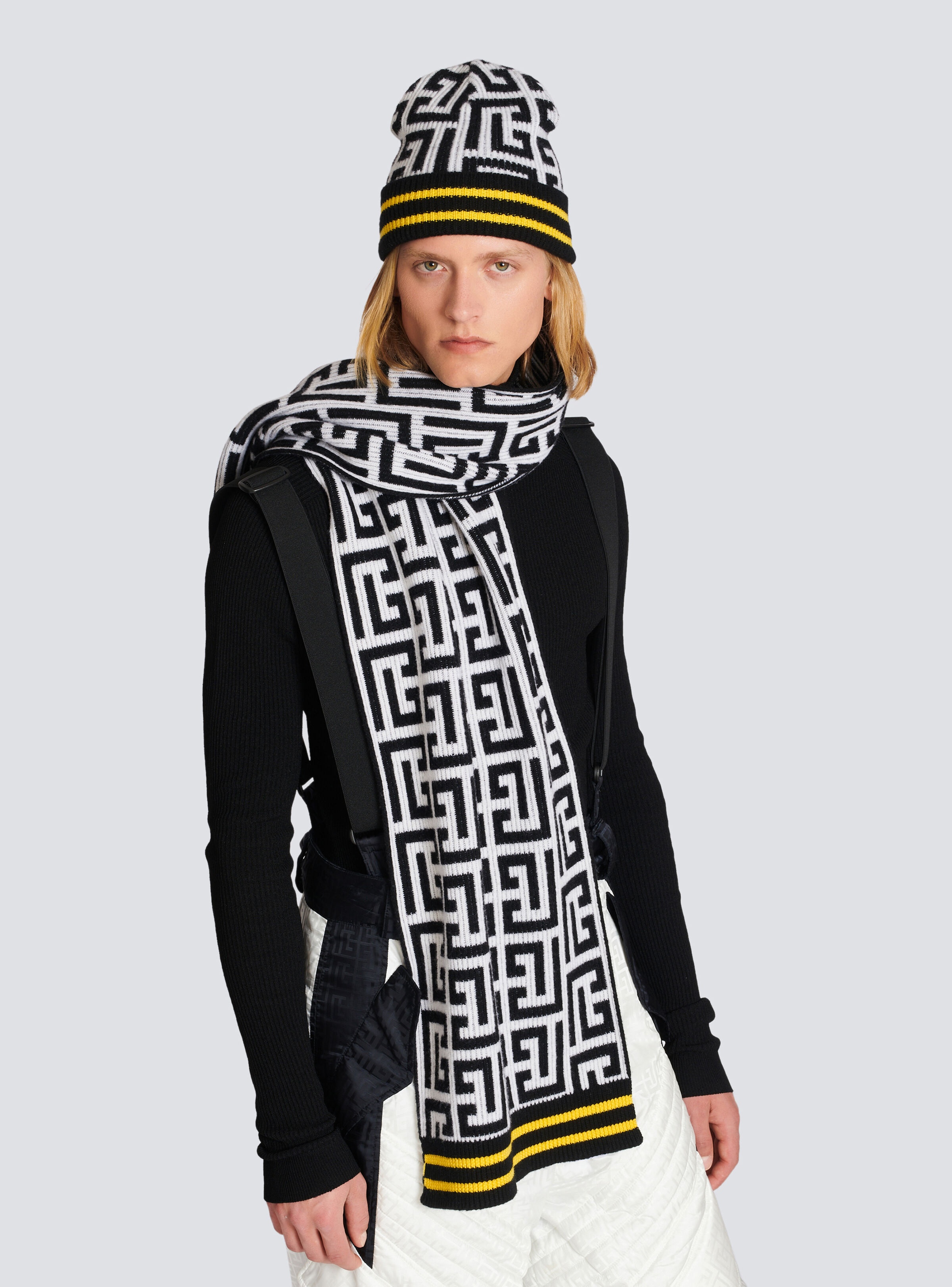 Wool and cashmere scarf with Balmain monogram pattern - 4