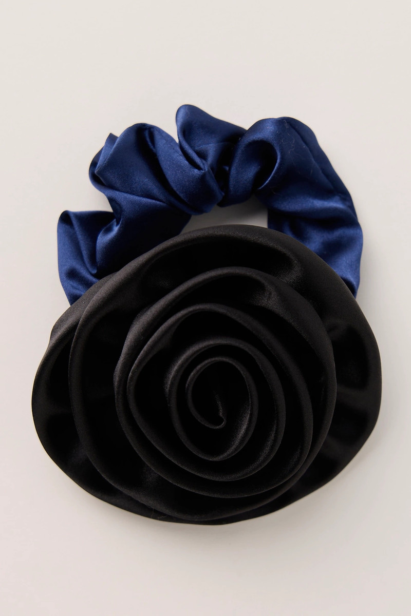 Thorns And Roses Pony 3