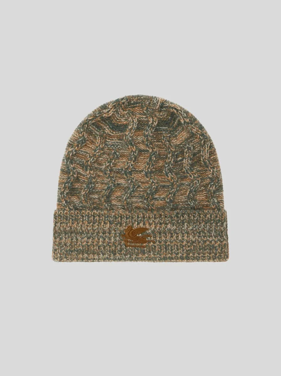 CASHMERE BEANIE WITH CABLE DETAIL AND PEGASO EMBROIDERY - 1
