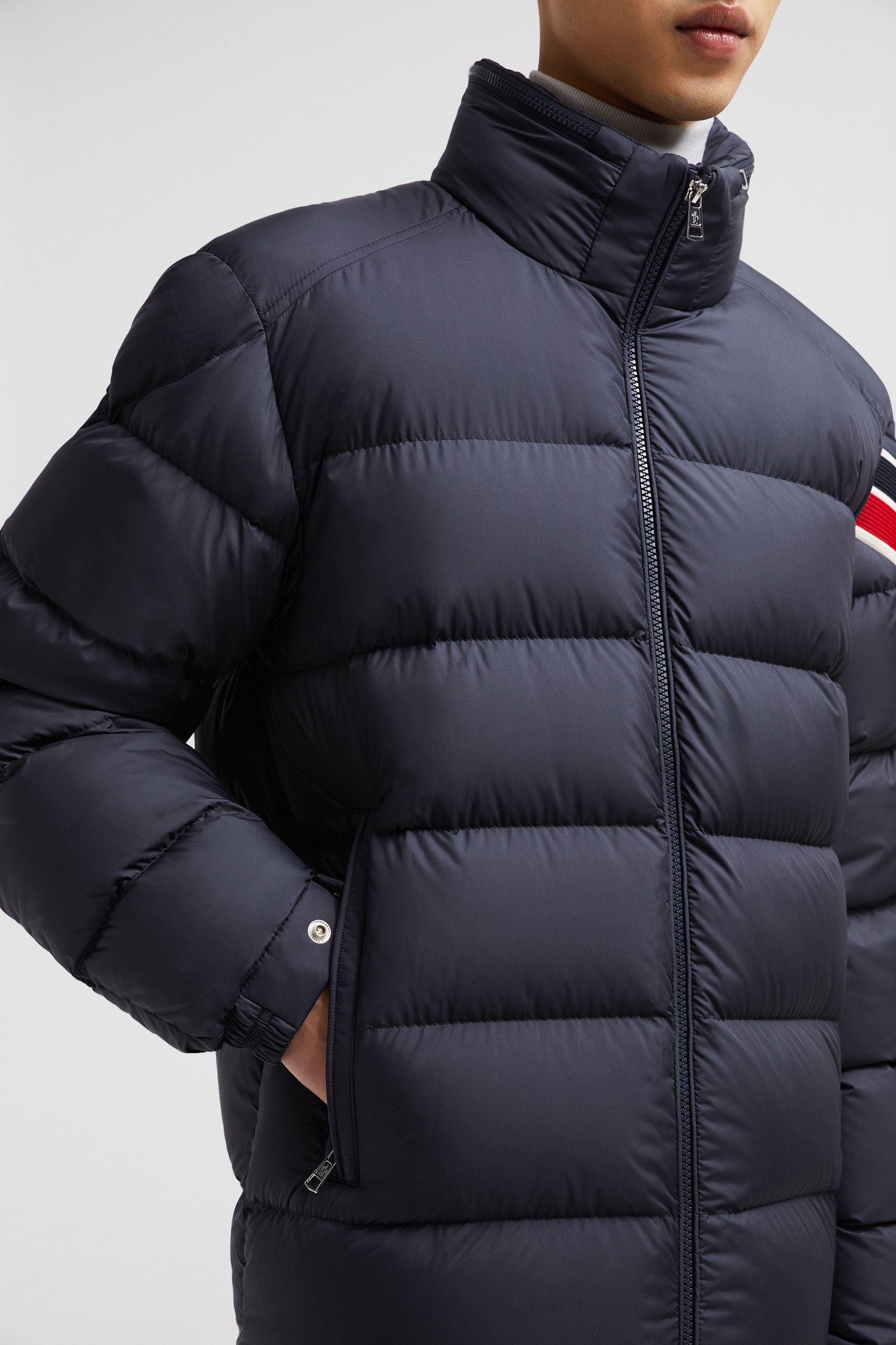 【希少】 MONCLER Solayan down jacket ダウン ジャケット Moncler Solayan Short Down Jacket | REVERSIBLE