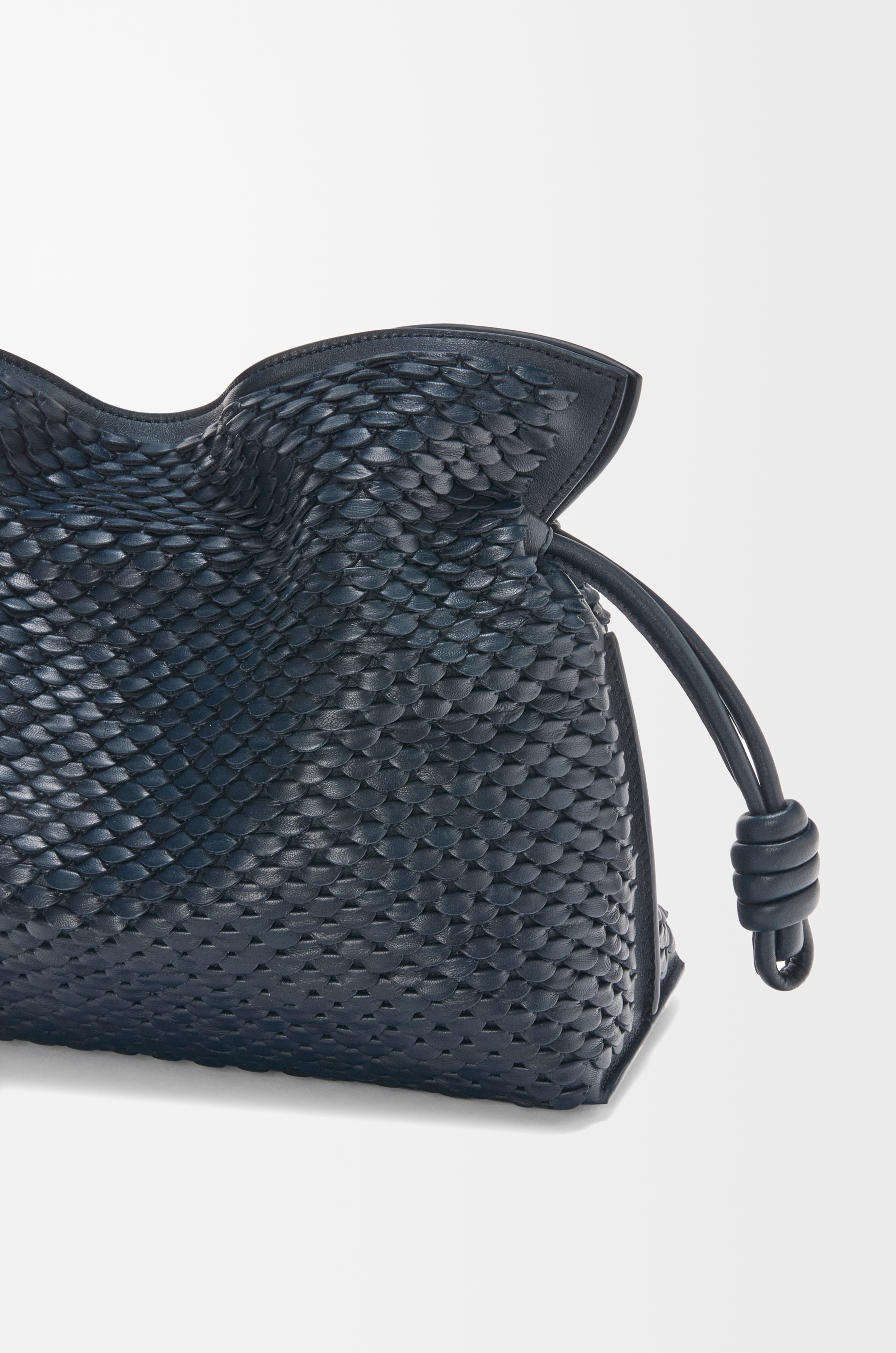 Medium Flamenco clutch in mellow nappa lambskin - 9