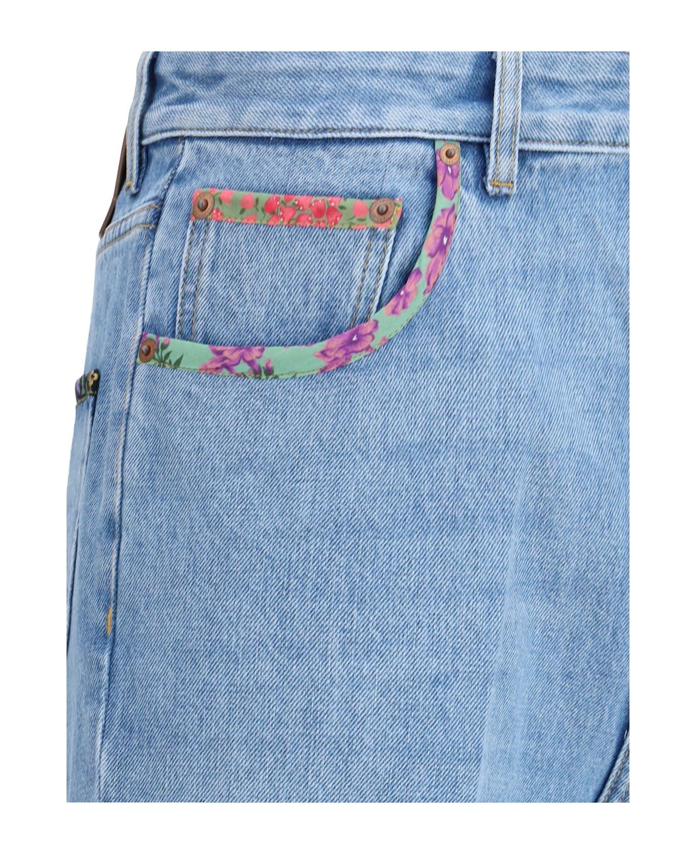 Jeans With Floral Details - 3